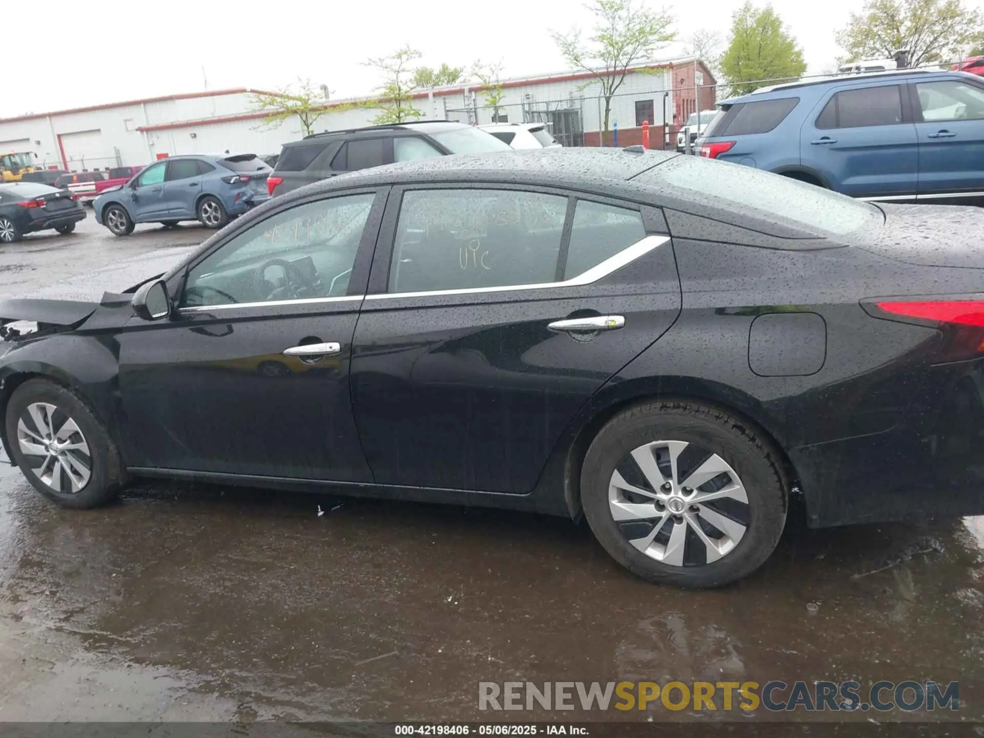 14 Photograph of a damaged car 1N4BL4BV1LC195096 NISSAN ALTIMA 2020