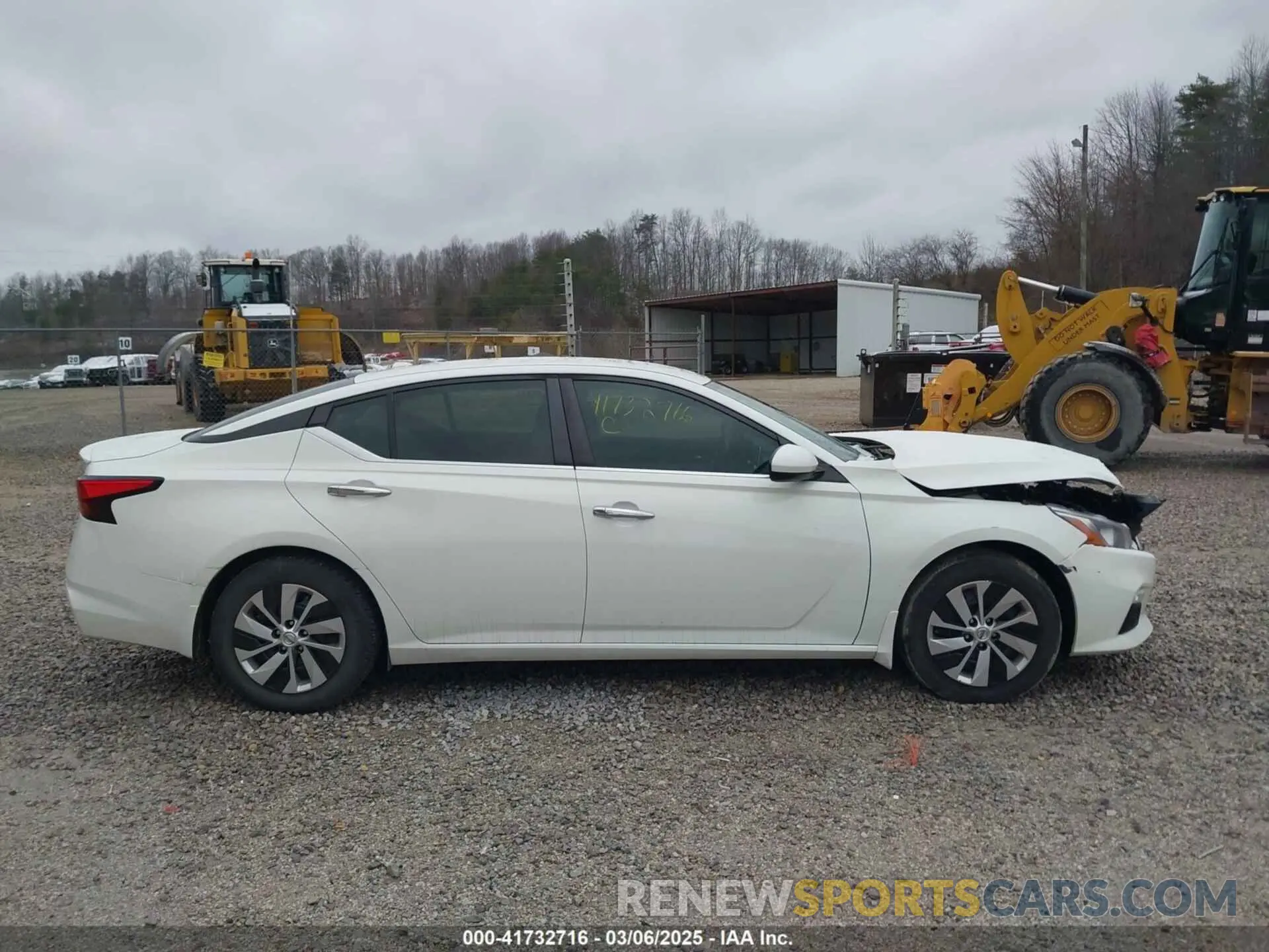 14 Photograph of a damaged car 1N4BL4BV1LC220921 NISSAN ALTIMA 2020