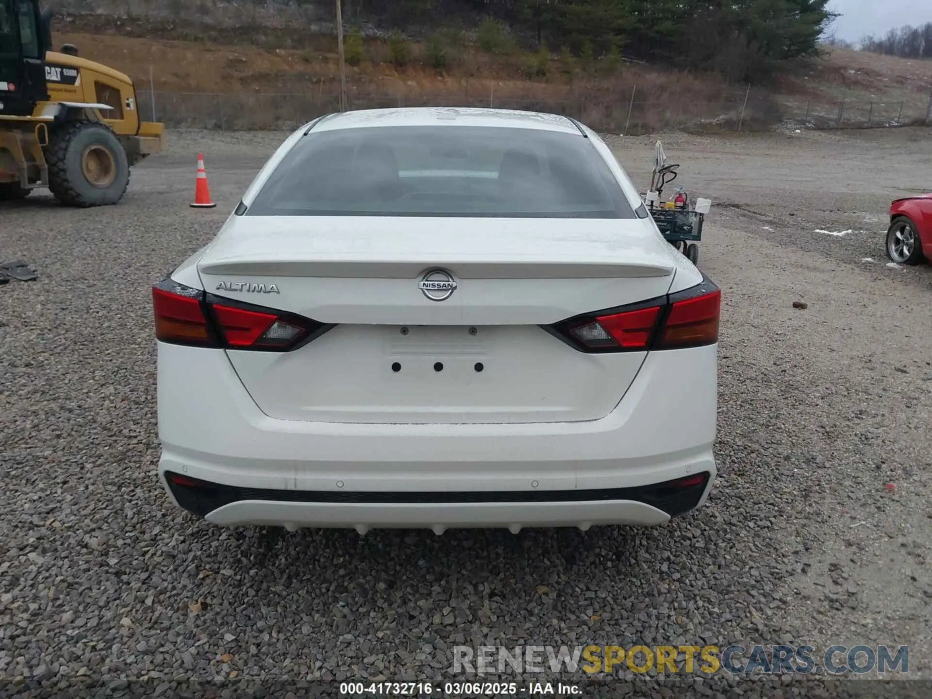 17 Photograph of a damaged car 1N4BL4BV1LC220921 NISSAN ALTIMA 2020