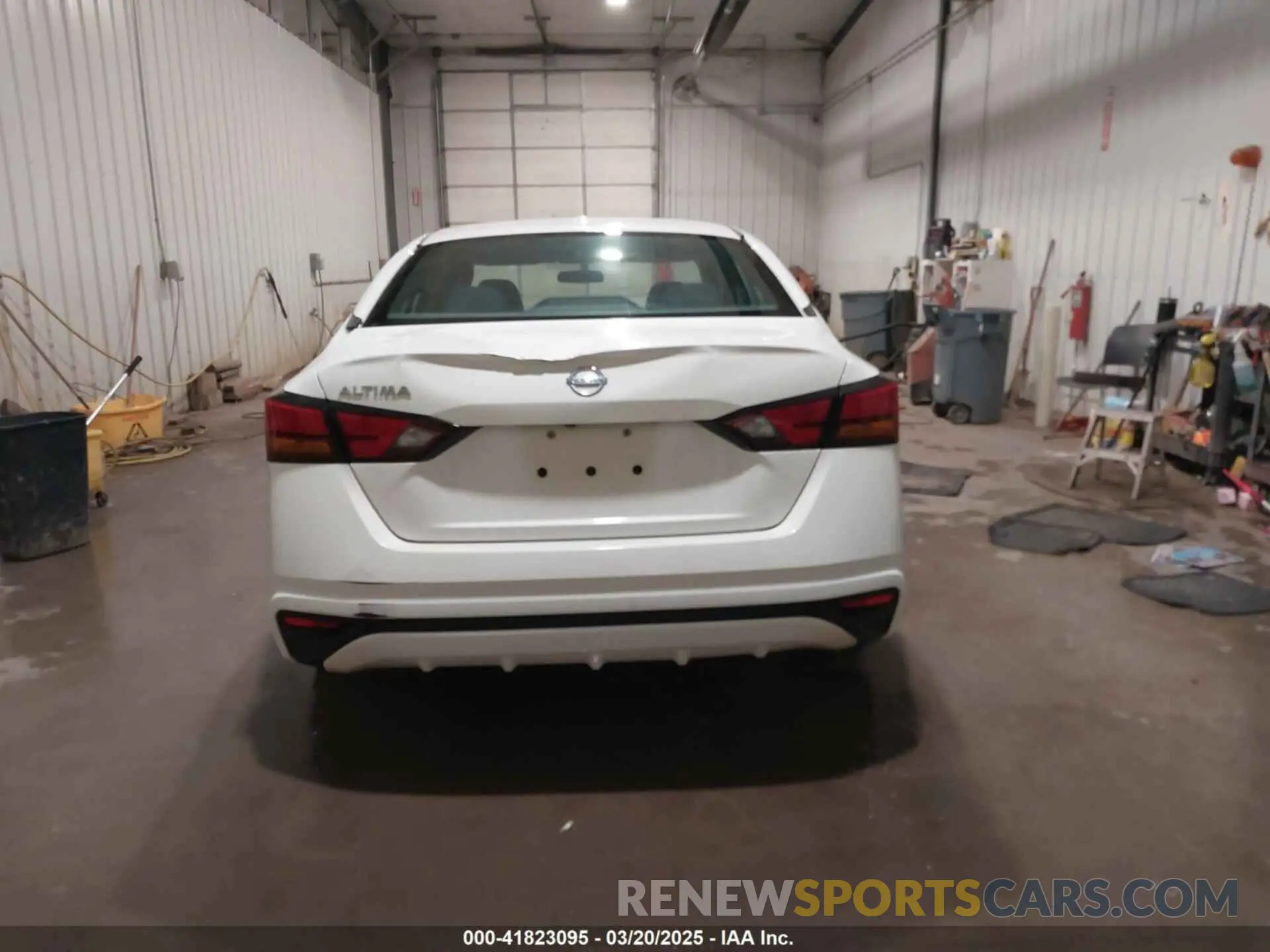 17 Photograph of a damaged car 1N4BL4BV1LC249402 NISSAN ALTIMA 2020