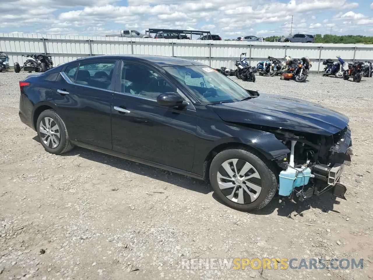 4 Photograph of a damaged car 1N4BL4BV1LC251621 NISSAN ALTIMA 2020