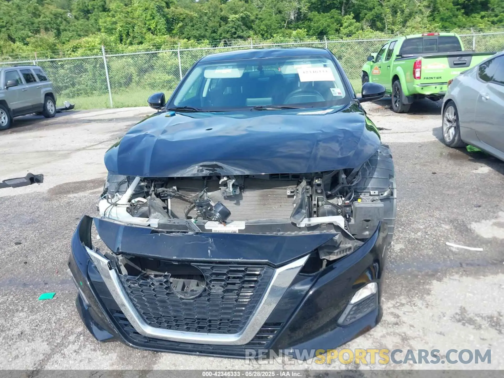 13 Photograph of a damaged car 1N4BL4BV1LC275286 NISSAN ALTIMA 2020