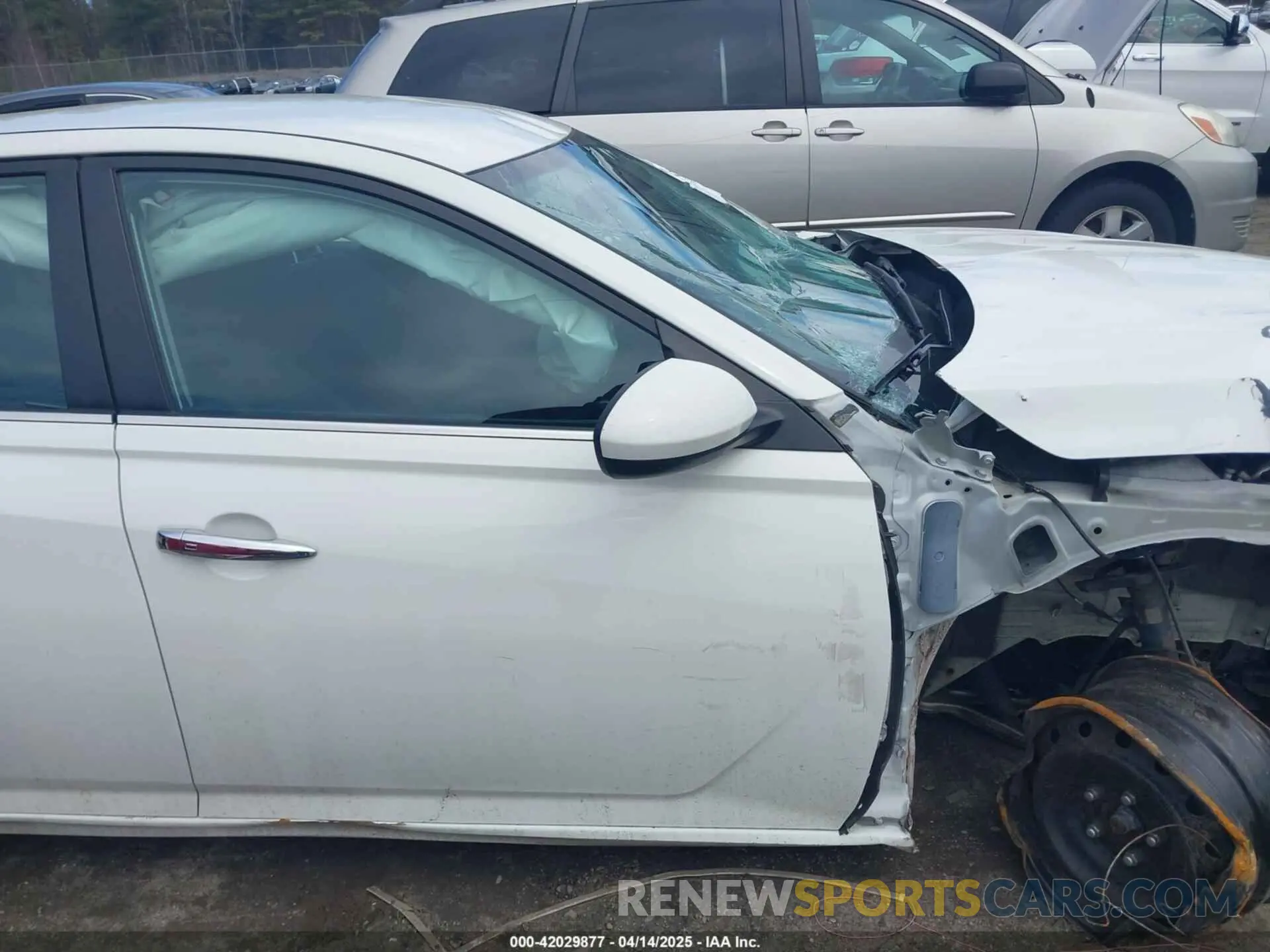 18 Photograph of a damaged car 1N4BL4BV2LC134940 NISSAN ALTIMA 2020