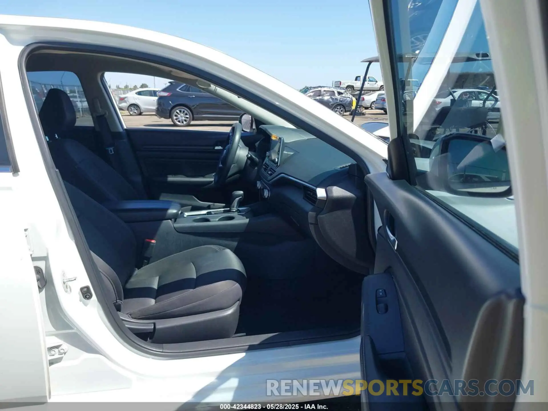 5 Photograph of a damaged car 1N4BL4BV2LC144996 NISSAN ALTIMA 2020