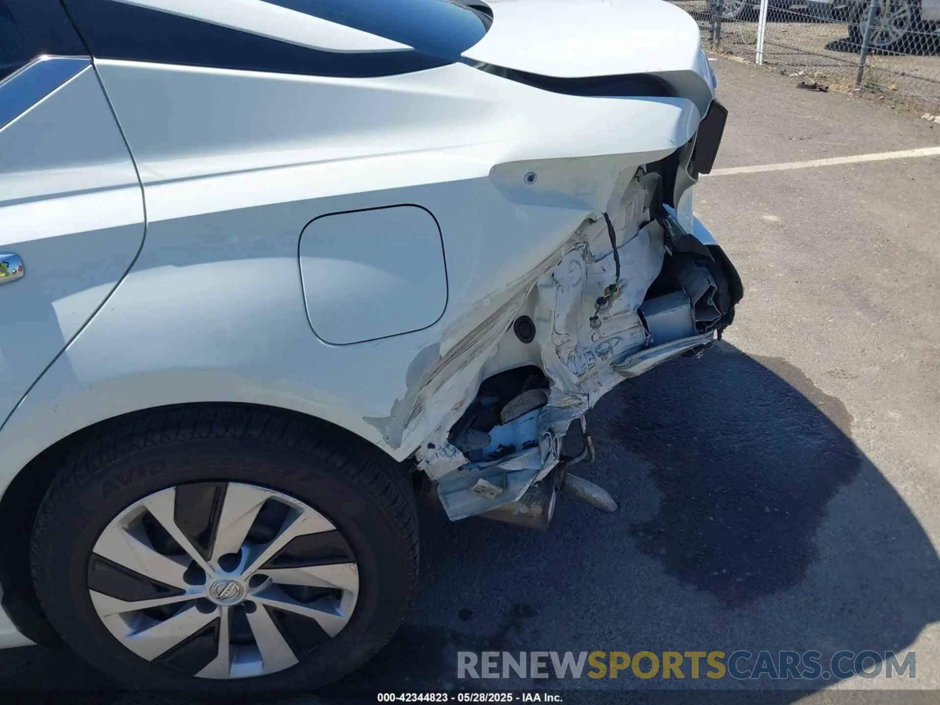 6 Photograph of a damaged car 1N4BL4BV2LC144996 NISSAN ALTIMA 2020