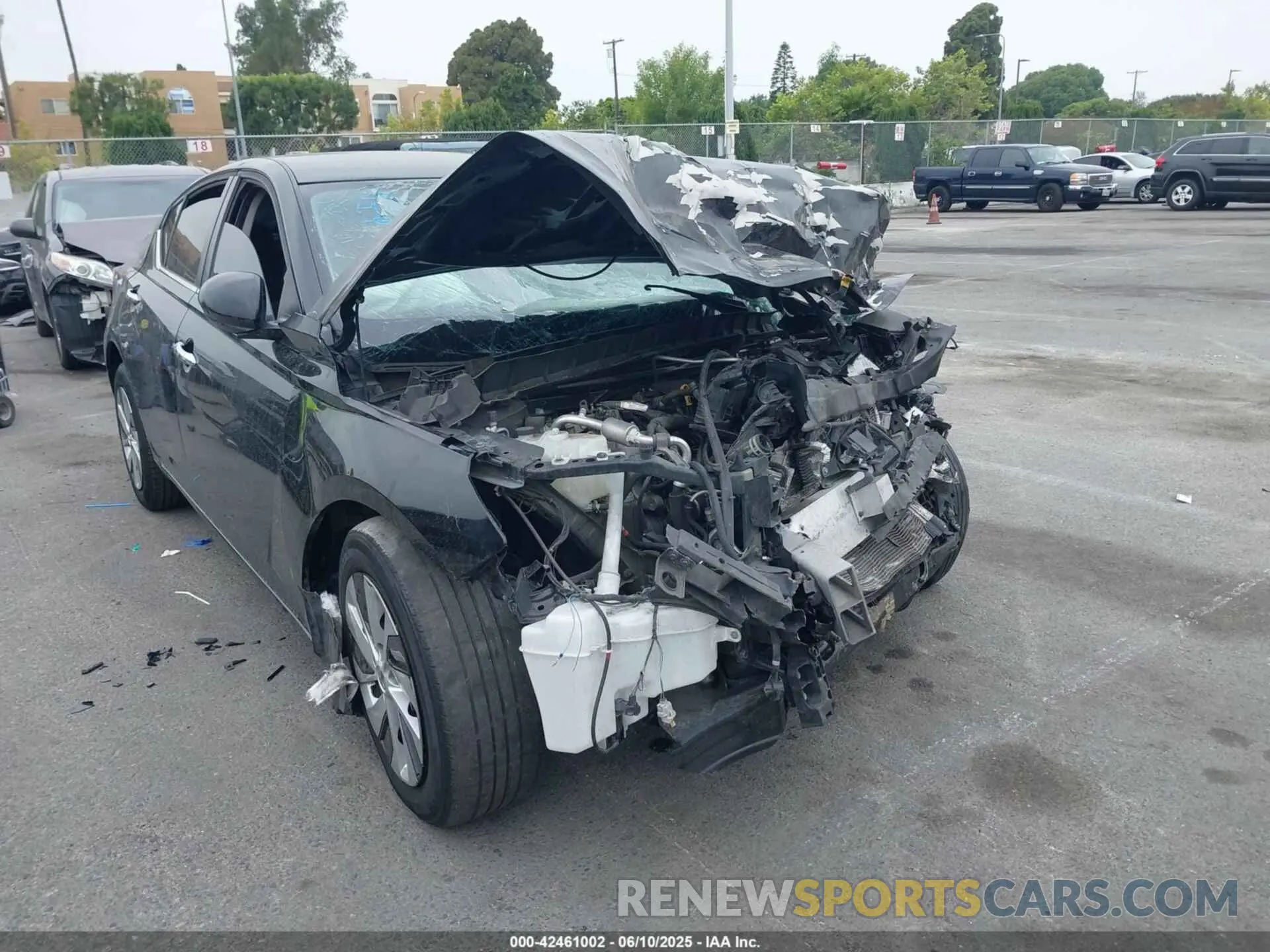 1 Photograph of a damaged car 1N4BL4BV2LC204243 NISSAN ALTIMA 2020