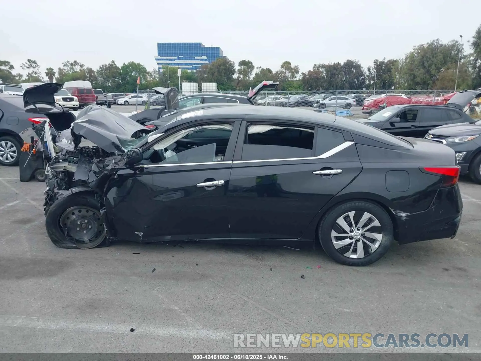 13 Photograph of a damaged car 1N4BL4BV2LC204243 NISSAN ALTIMA 2020