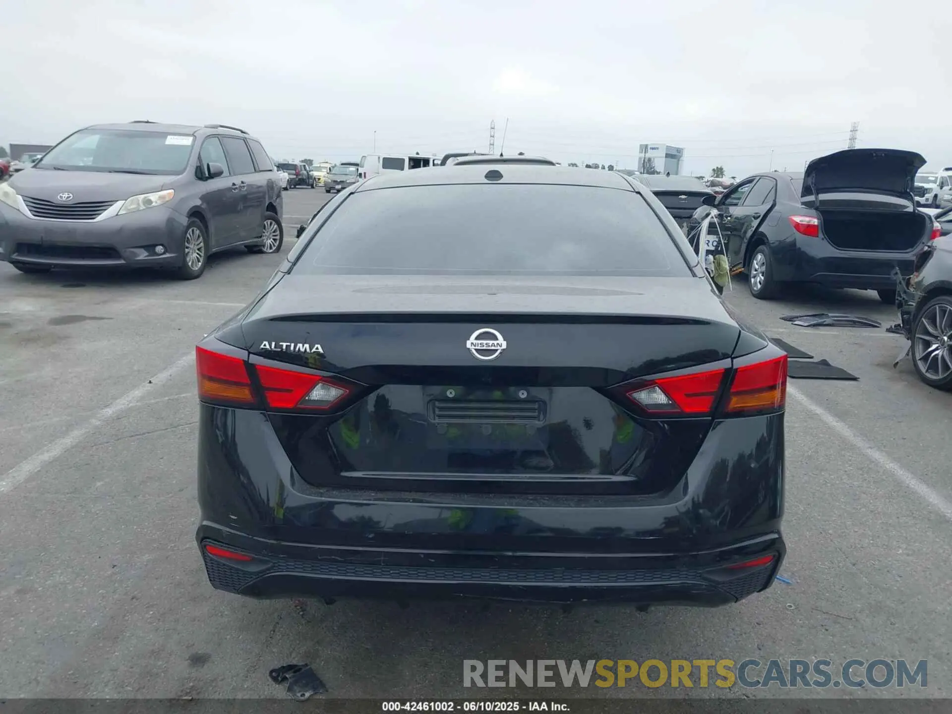15 Photograph of a damaged car 1N4BL4BV2LC204243 NISSAN ALTIMA 2020