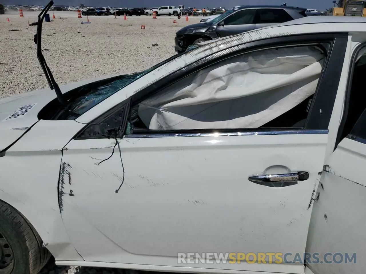 7 Photograph of a damaged car 1N4BL4BV2LC211077 NISSAN ALTIMA 2020