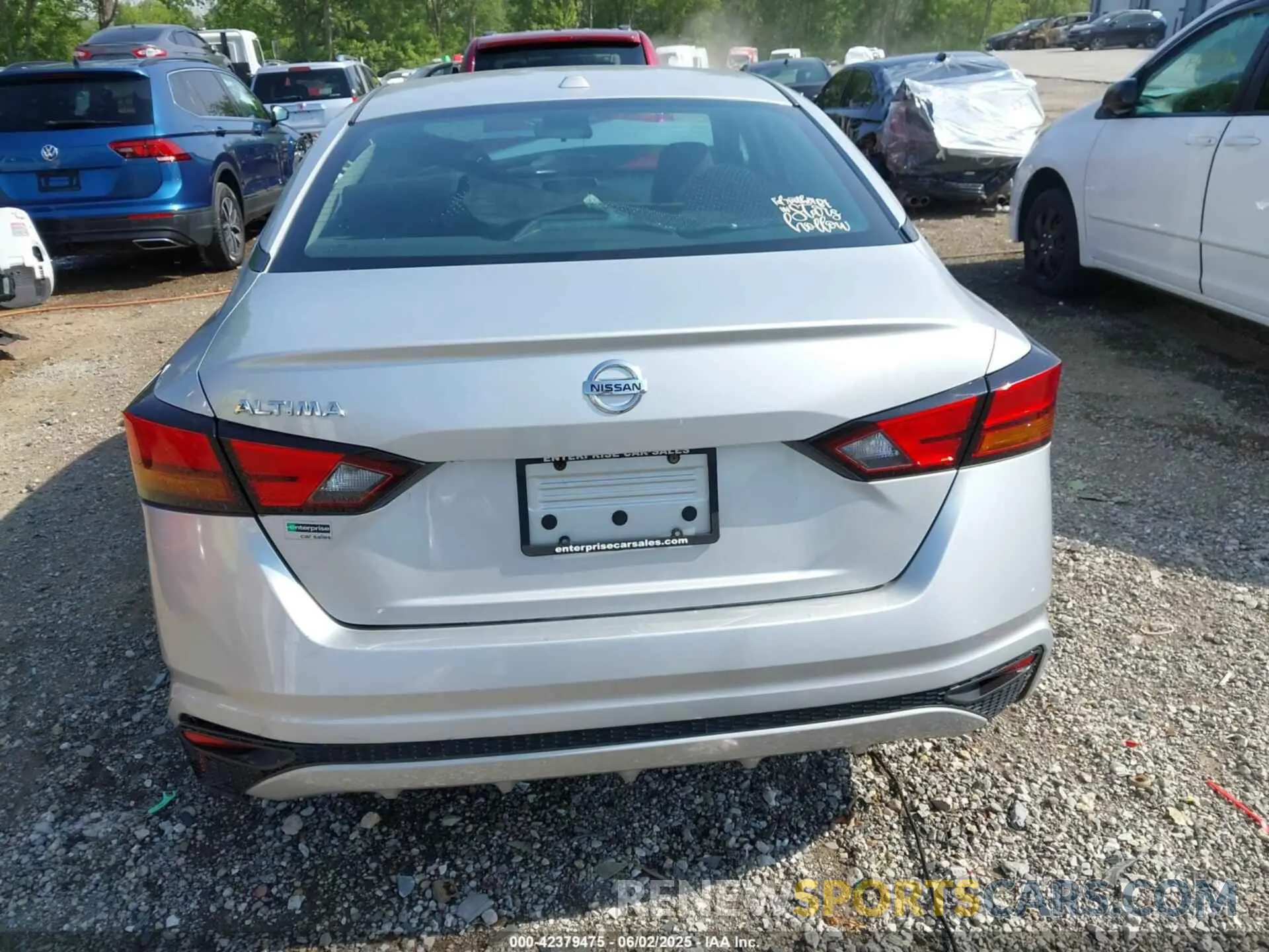 17 Photograph of a damaged car 1N4BL4BV2LC211354 NISSAN ALTIMA 2020