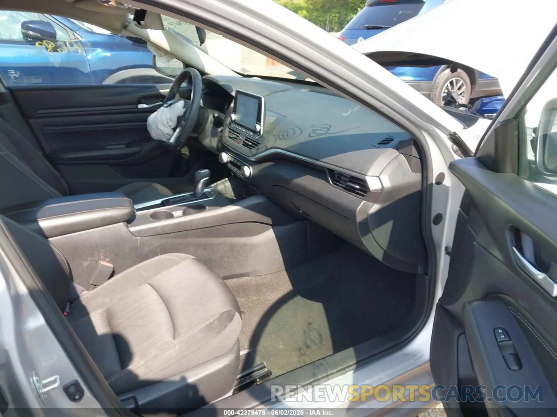 5 Photograph of a damaged car 1N4BL4BV2LC211354 NISSAN ALTIMA 2020