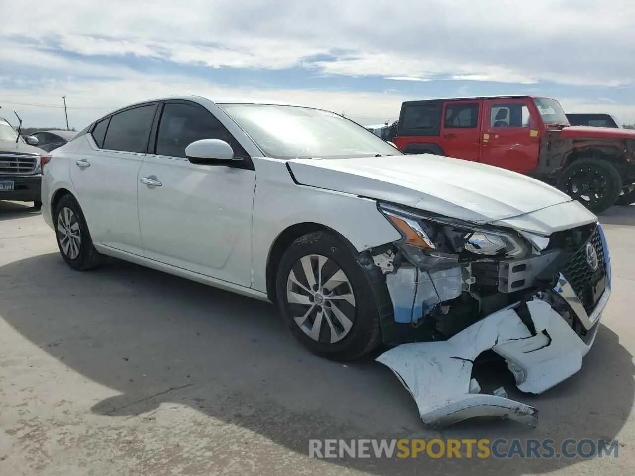 4 Photograph of a damaged car 1N4BL4BV2LC219308 NISSAN ALTIMA 2020