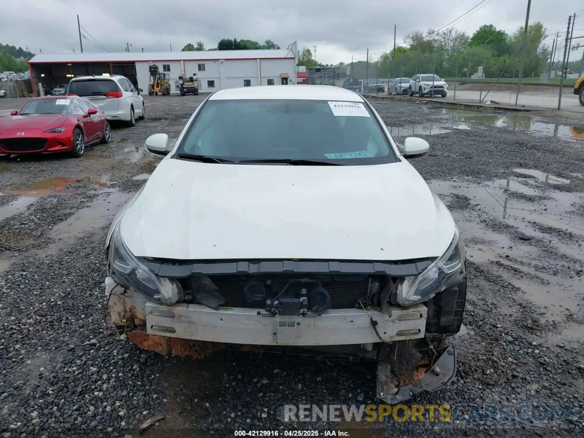 13 Photograph of a damaged car 1N4BL4BV2LC230065 NISSAN ALTIMA 2020