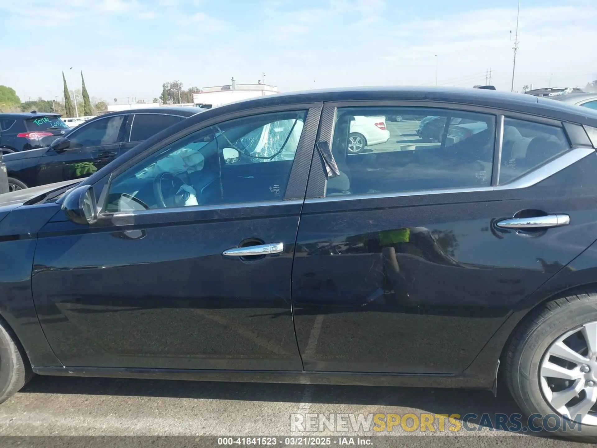 13 Photograph of a damaged car 1N4BL4BV2LC242555 NISSAN ALTIMA 2020