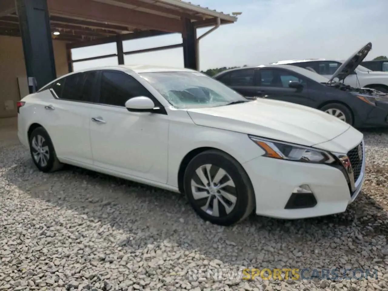 4 Photograph of a damaged car 1N4BL4BV2LC250557 NISSAN ALTIMA 2020