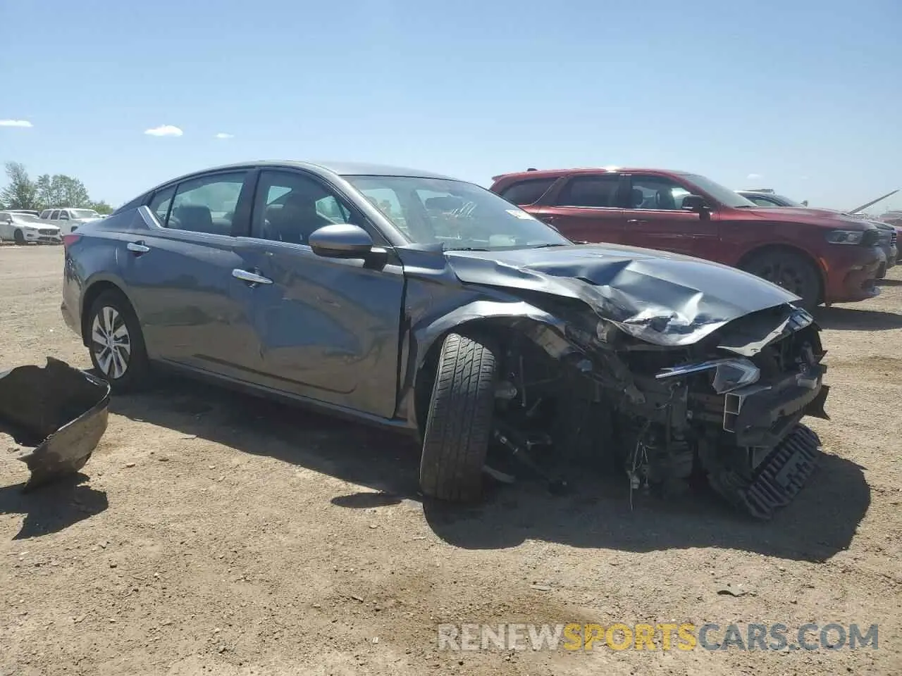 4 Photograph of a damaged car 1N4BL4BV2LC258254 NISSAN ALTIMA 2020