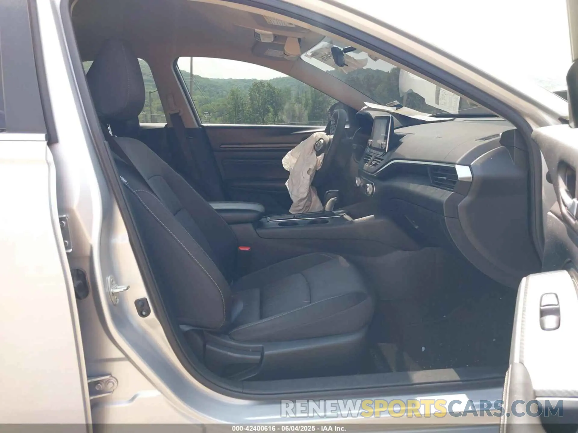 5 Photograph of a damaged car 1N4BL4BV2LC259128 NISSAN ALTIMA 2020