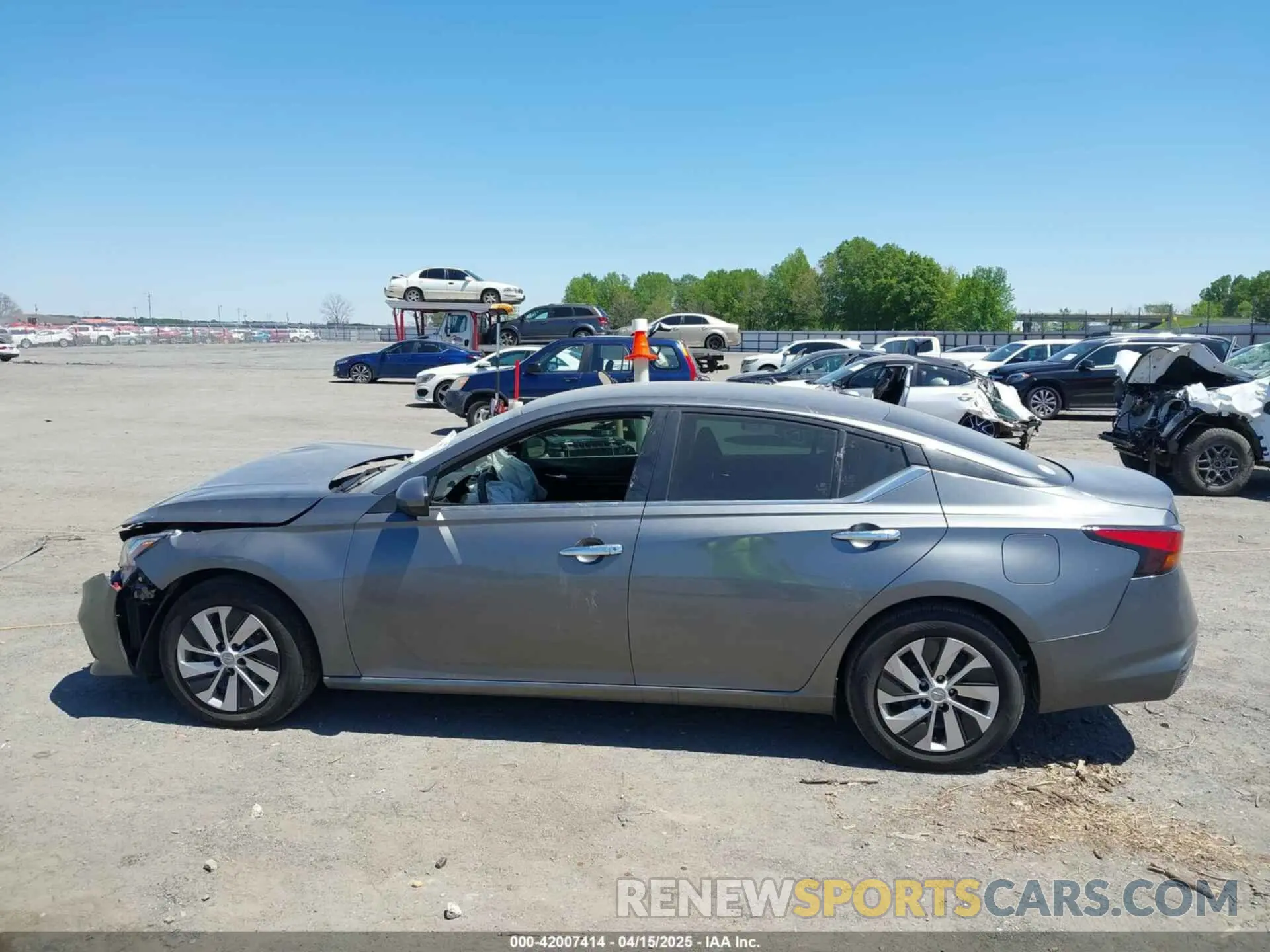 14 Photograph of a damaged car 1N4BL4BV2LC264734 NISSAN ALTIMA 2020
