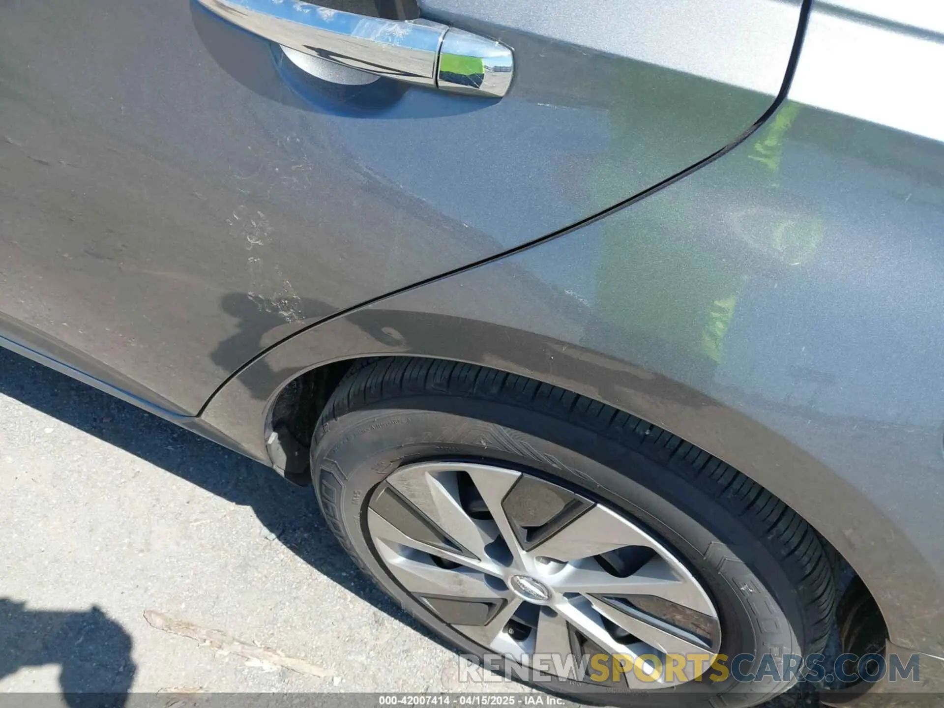 21 Photograph of a damaged car 1N4BL4BV2LC264734 NISSAN ALTIMA 2020