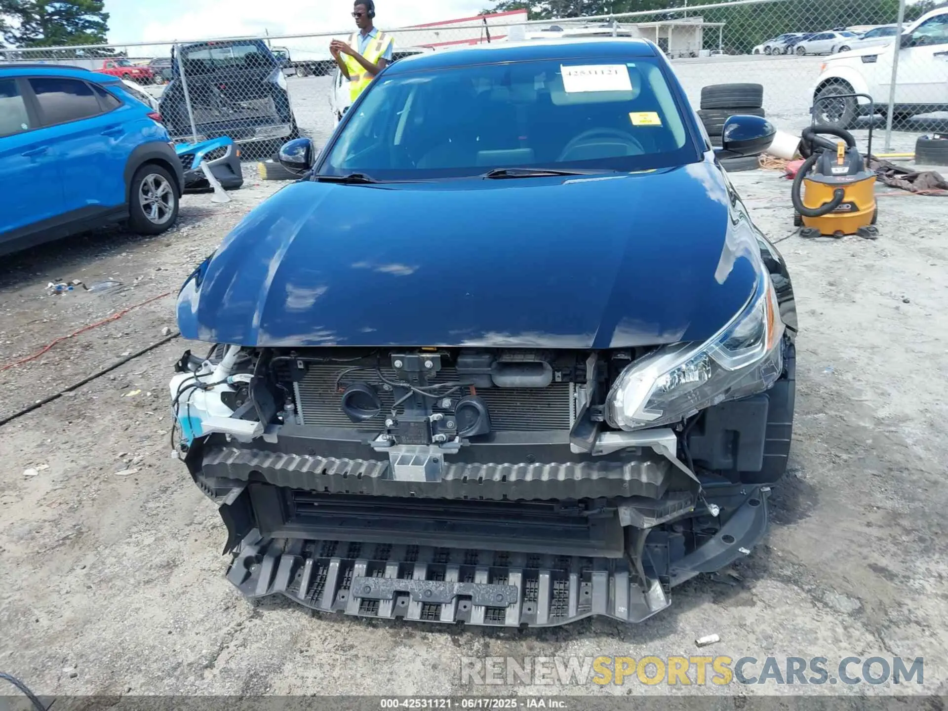 13 Photograph of a damaged car 1N4BL4BV2LC266726 NISSAN ALTIMA 2020