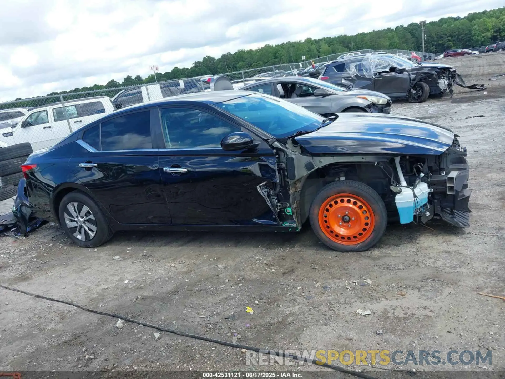 14 Photograph of a damaged car 1N4BL4BV2LC266726 NISSAN ALTIMA 2020