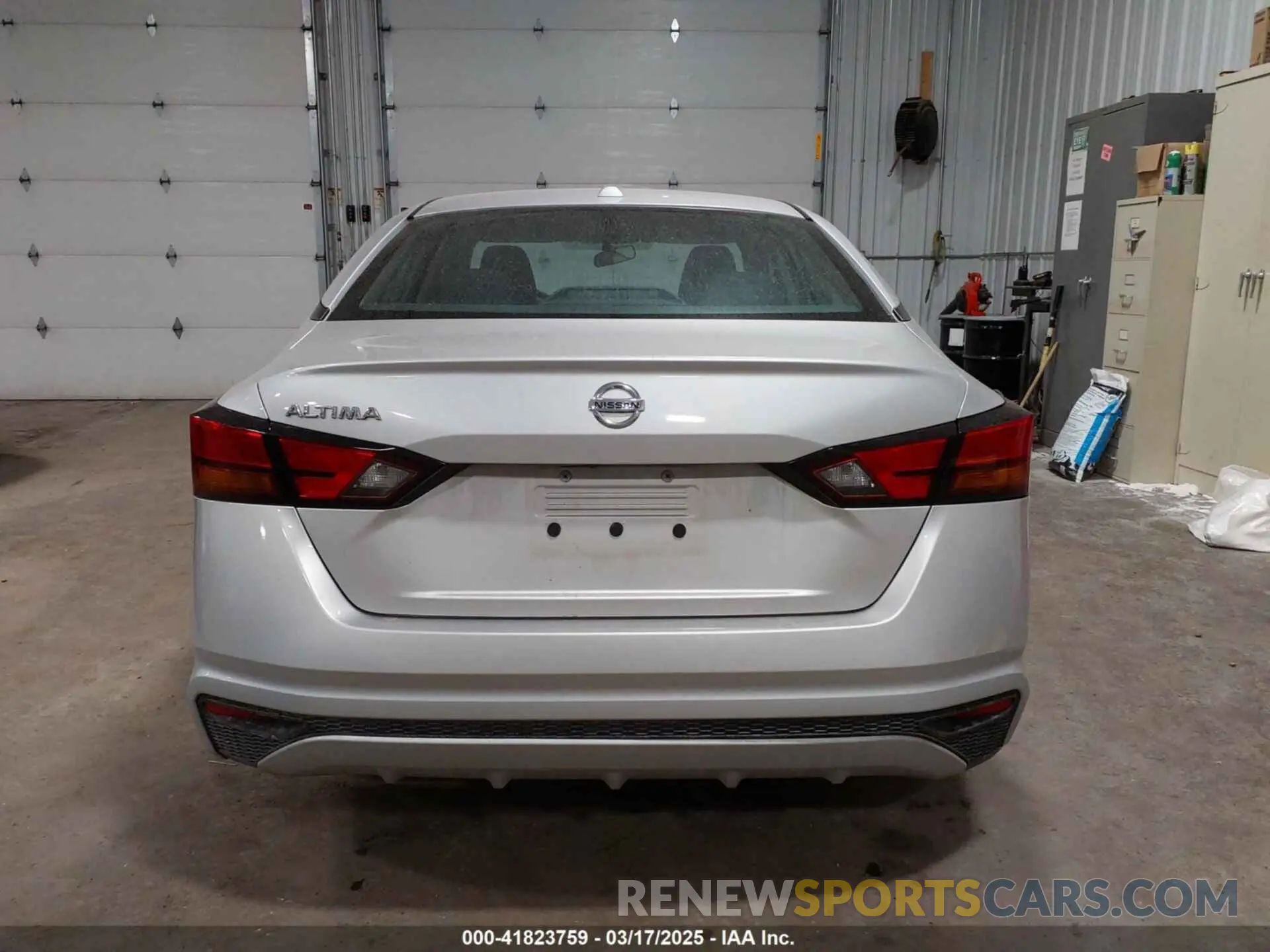 16 Photograph of a damaged car 1N4BL4BV2LC283705 NISSAN ALTIMA 2020
