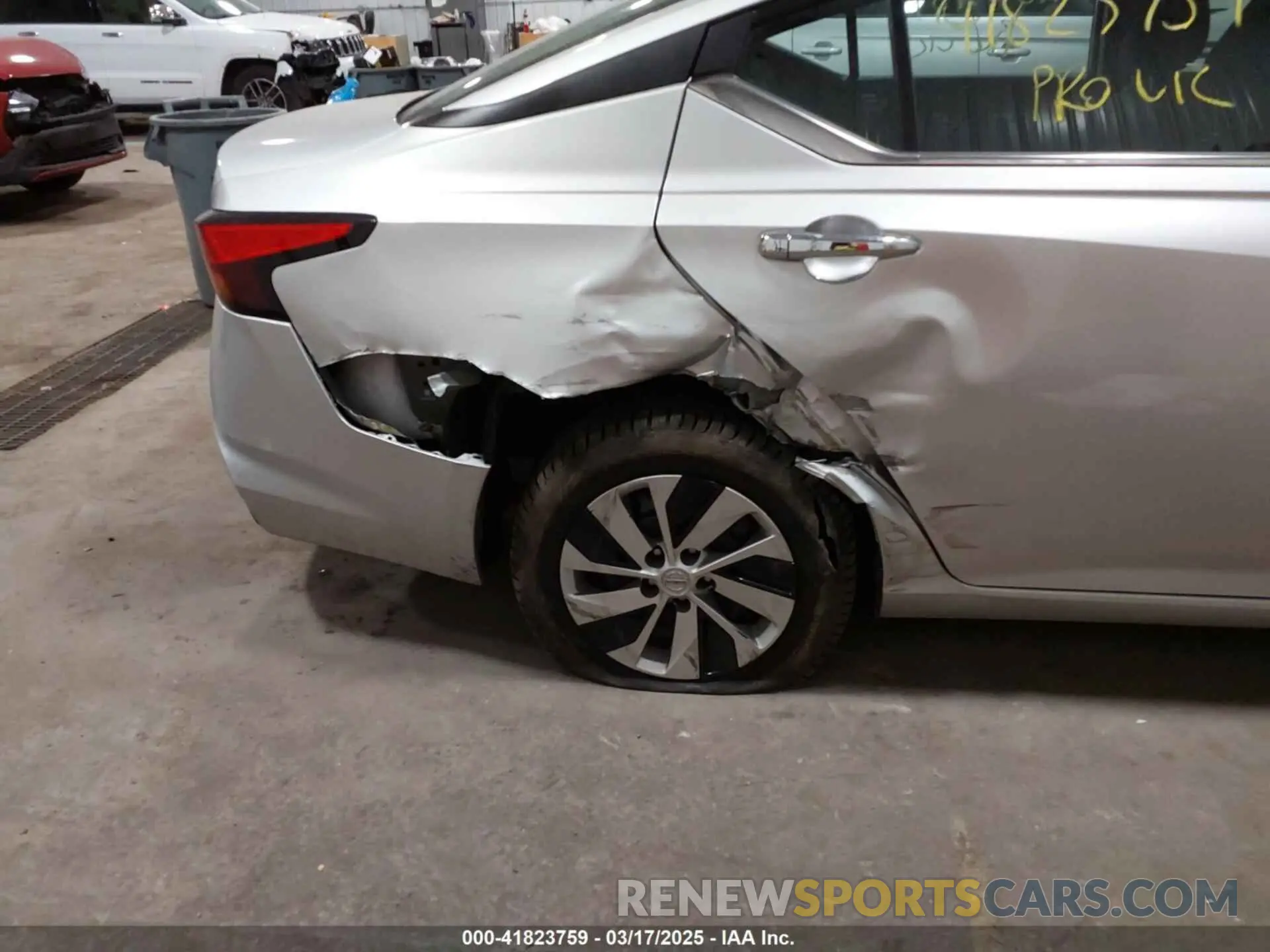 6 Photograph of a damaged car 1N4BL4BV2LC283705 NISSAN ALTIMA 2020