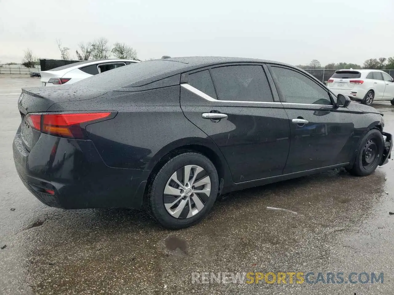 3 Photograph of a damaged car 1N4BL4BV2LN312303 NISSAN ALTIMA 2020