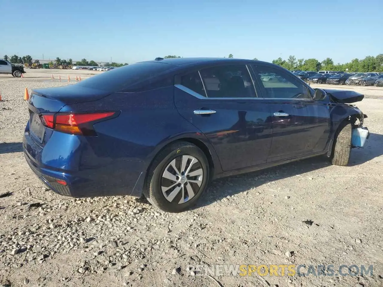 3 Photograph of a damaged car 1N4BL4BV2LN312382 NISSAN ALTIMA 2020
