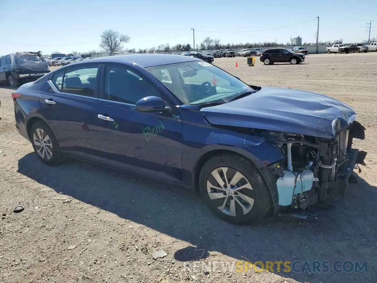 4 Photograph of a damaged car 1N4BL4BV2LN313953 NISSAN ALTIMA 2020