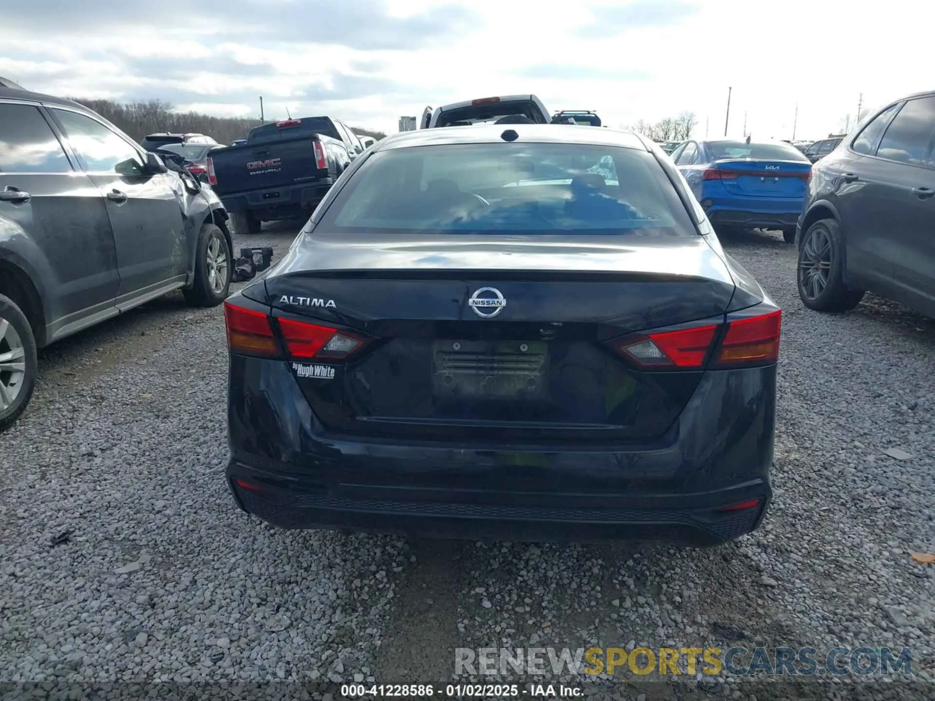 17 Photograph of a damaged car 1N4BL4BV2LN319199 NISSAN ALTIMA 2020