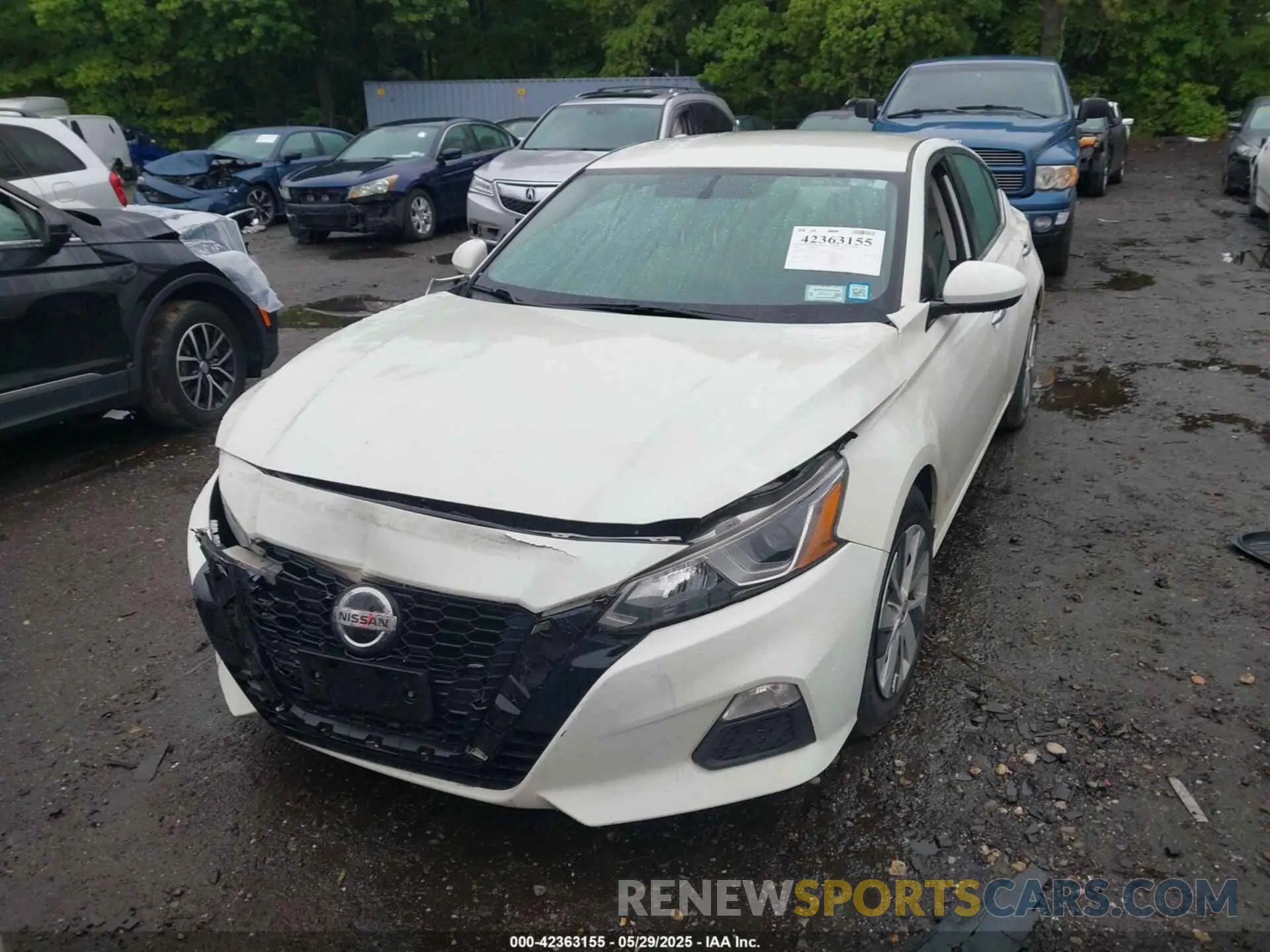 12 Photograph of a damaged car 1N4BL4BV2LN323771 NISSAN ALTIMA 2020