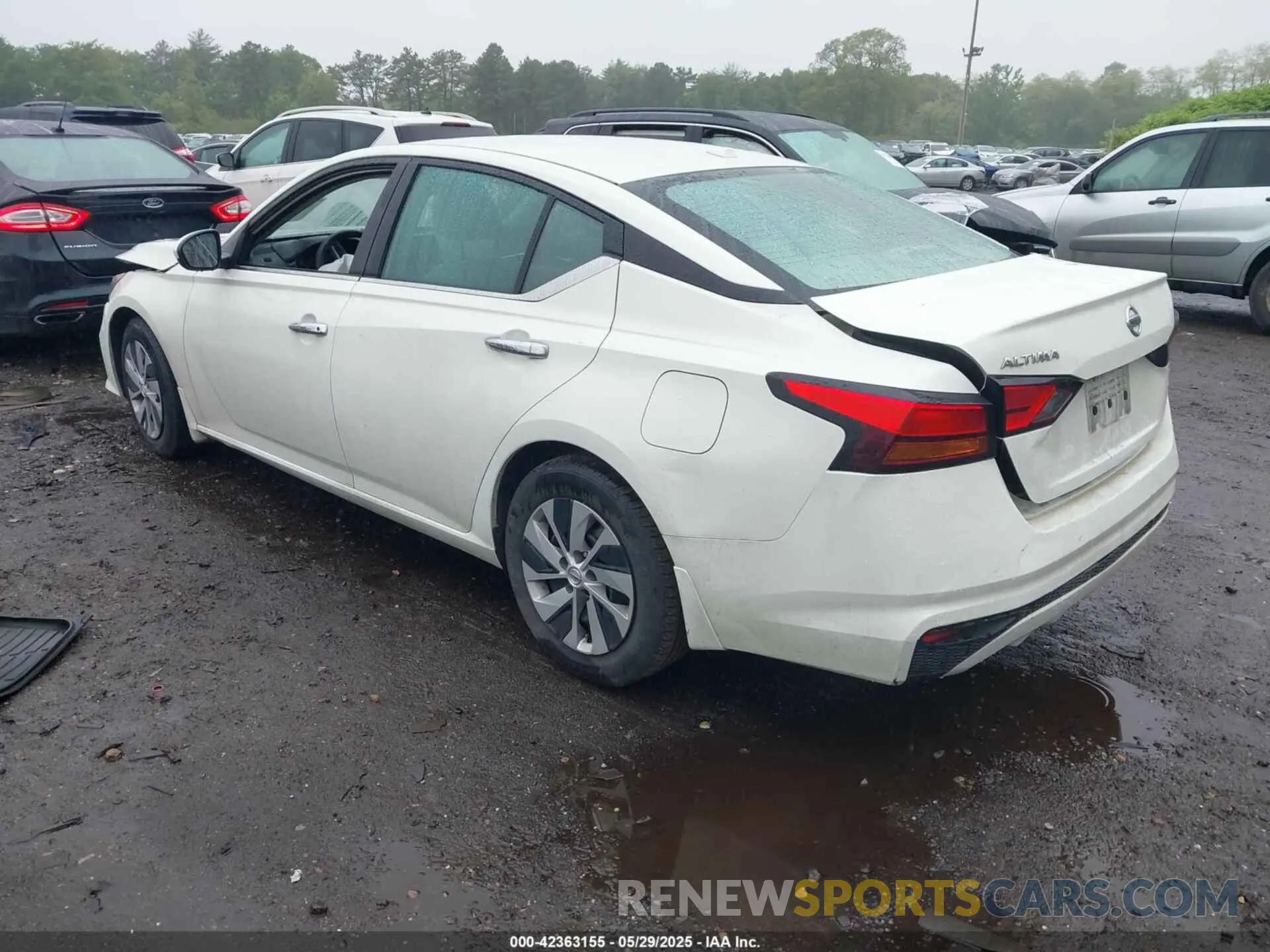 3 Photograph of a damaged car 1N4BL4BV2LN323771 NISSAN ALTIMA 2020