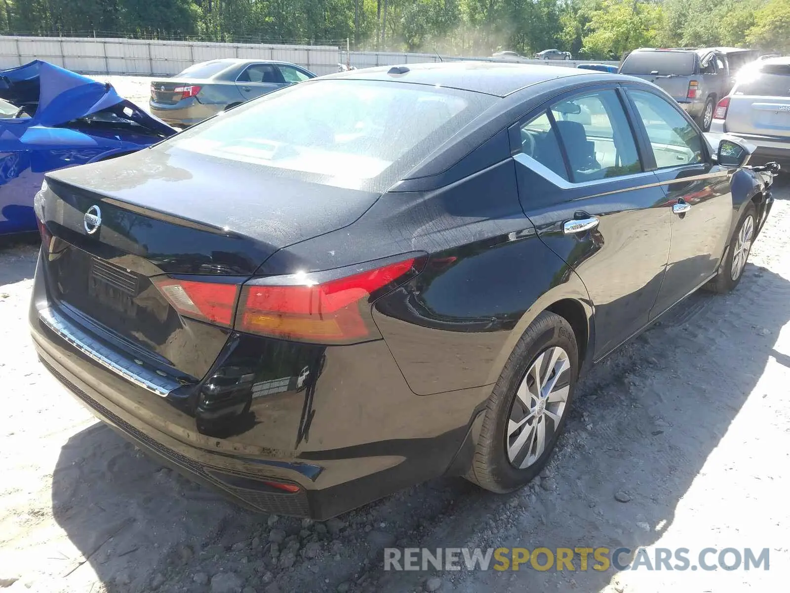 4 Photograph of a damaged car 1N4BL4BV3LC114499 NISSAN ALTIMA 2020