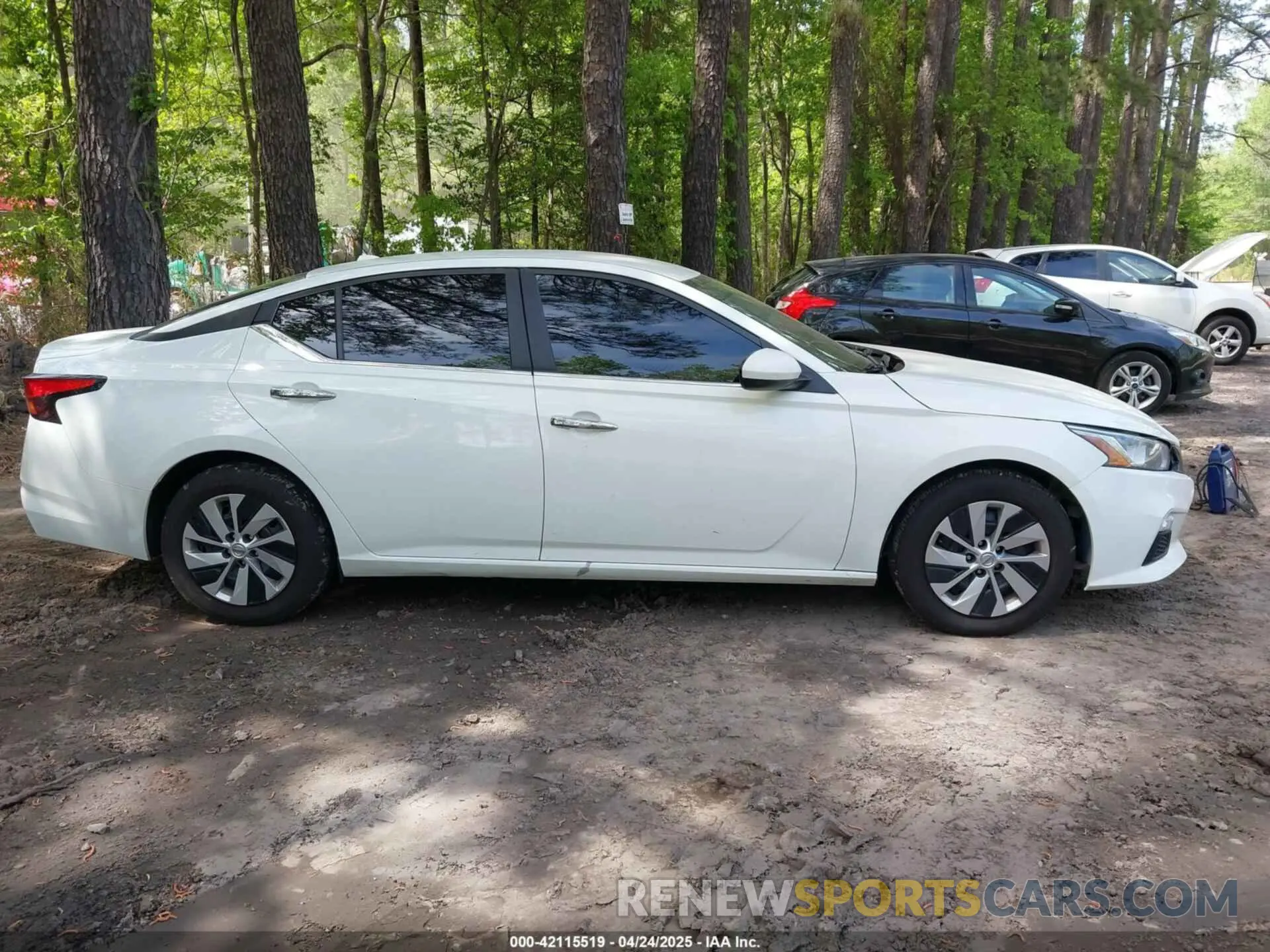 13 Photograph of a damaged car 1N4BL4BV3LC120481 NISSAN ALTIMA 2020