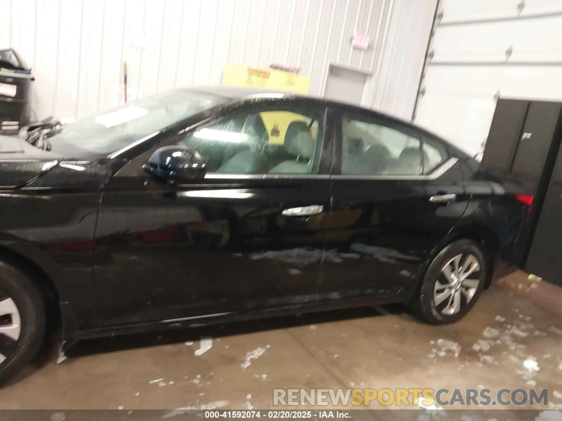 15 Photograph of a damaged car 1N4BL4BV3LC123851 NISSAN ALTIMA 2020