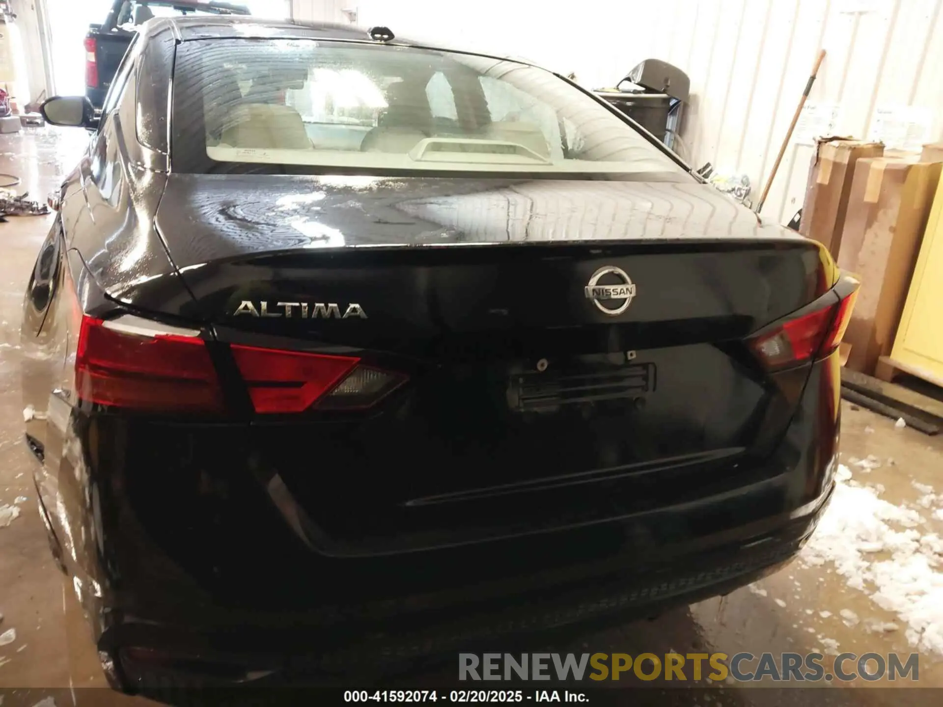 17 Photograph of a damaged car 1N4BL4BV3LC123851 NISSAN ALTIMA 2020