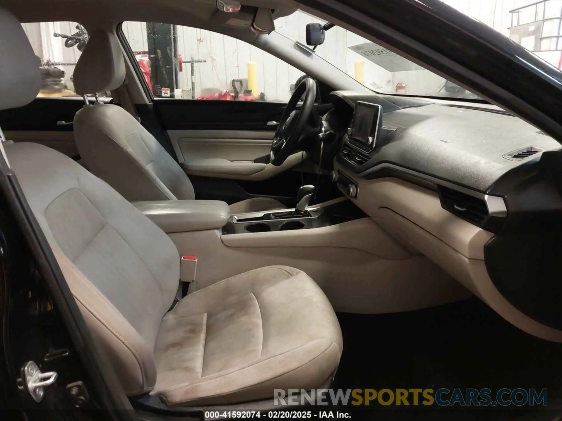 5 Photograph of a damaged car 1N4BL4BV3LC123851 NISSAN ALTIMA 2020