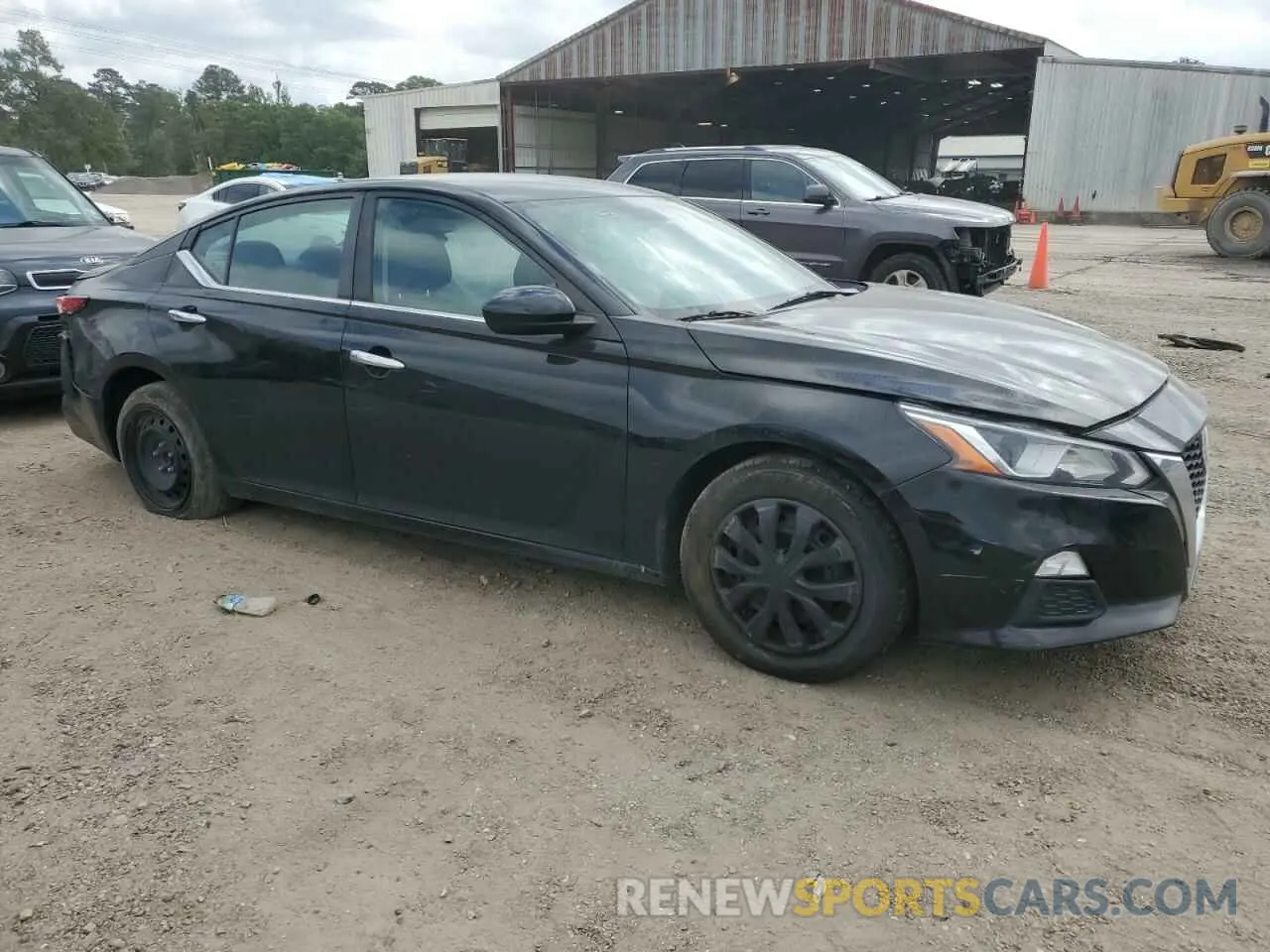 4 Photograph of a damaged car 1N4BL4BV3LC129360 NISSAN ALTIMA 2020