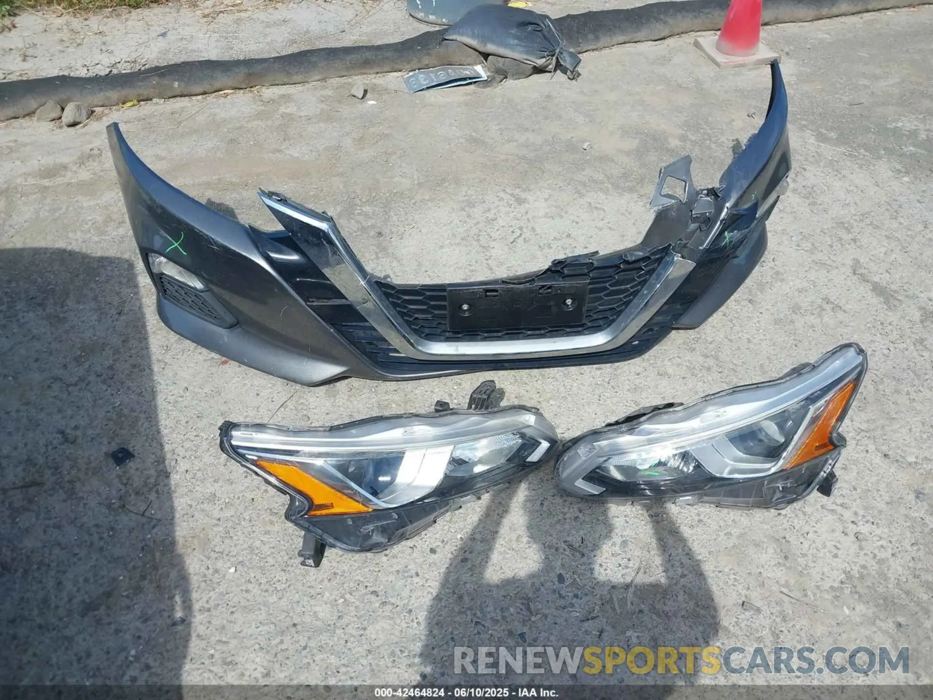 12 Photograph of a damaged car 1N4BL4BV3LC136941 NISSAN ALTIMA 2020