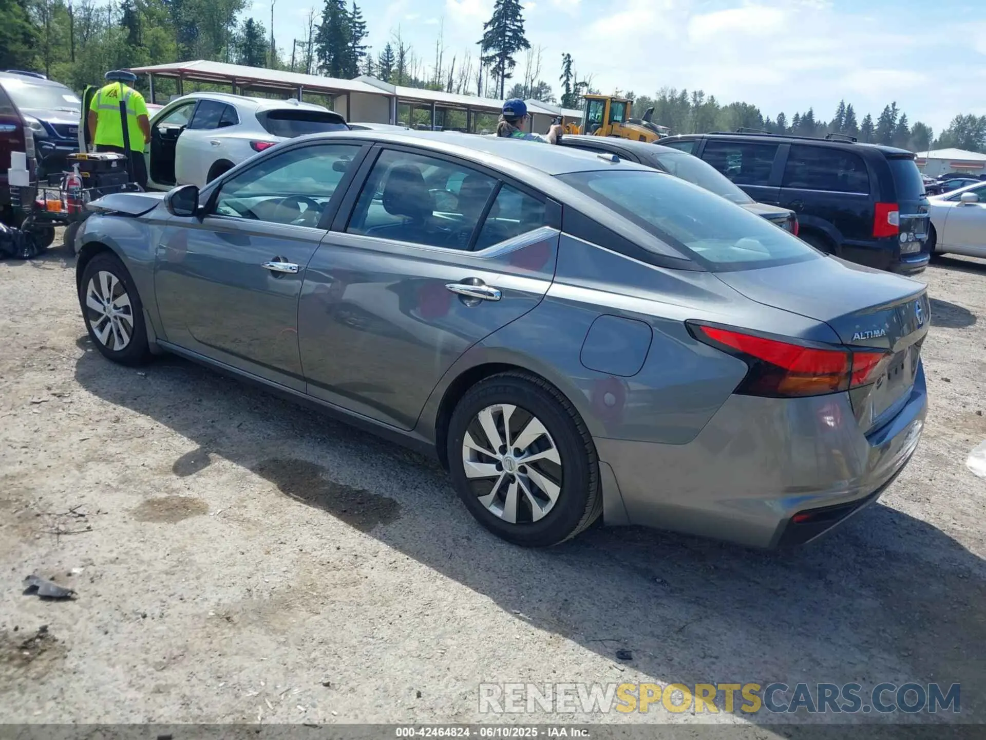 3 Photograph of a damaged car 1N4BL4BV3LC136941 NISSAN ALTIMA 2020