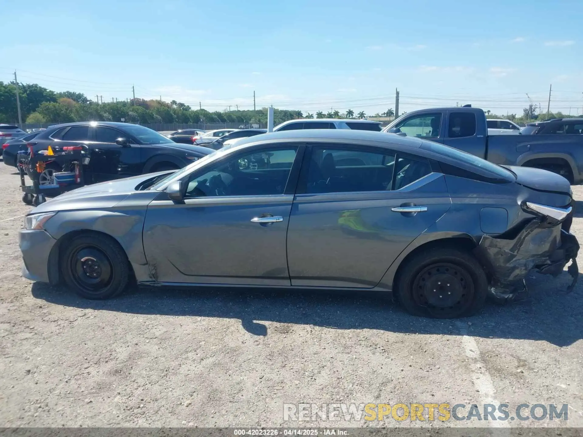 14 Photograph of a damaged car 1N4BL4BV3LC149088 NISSAN ALTIMA 2020