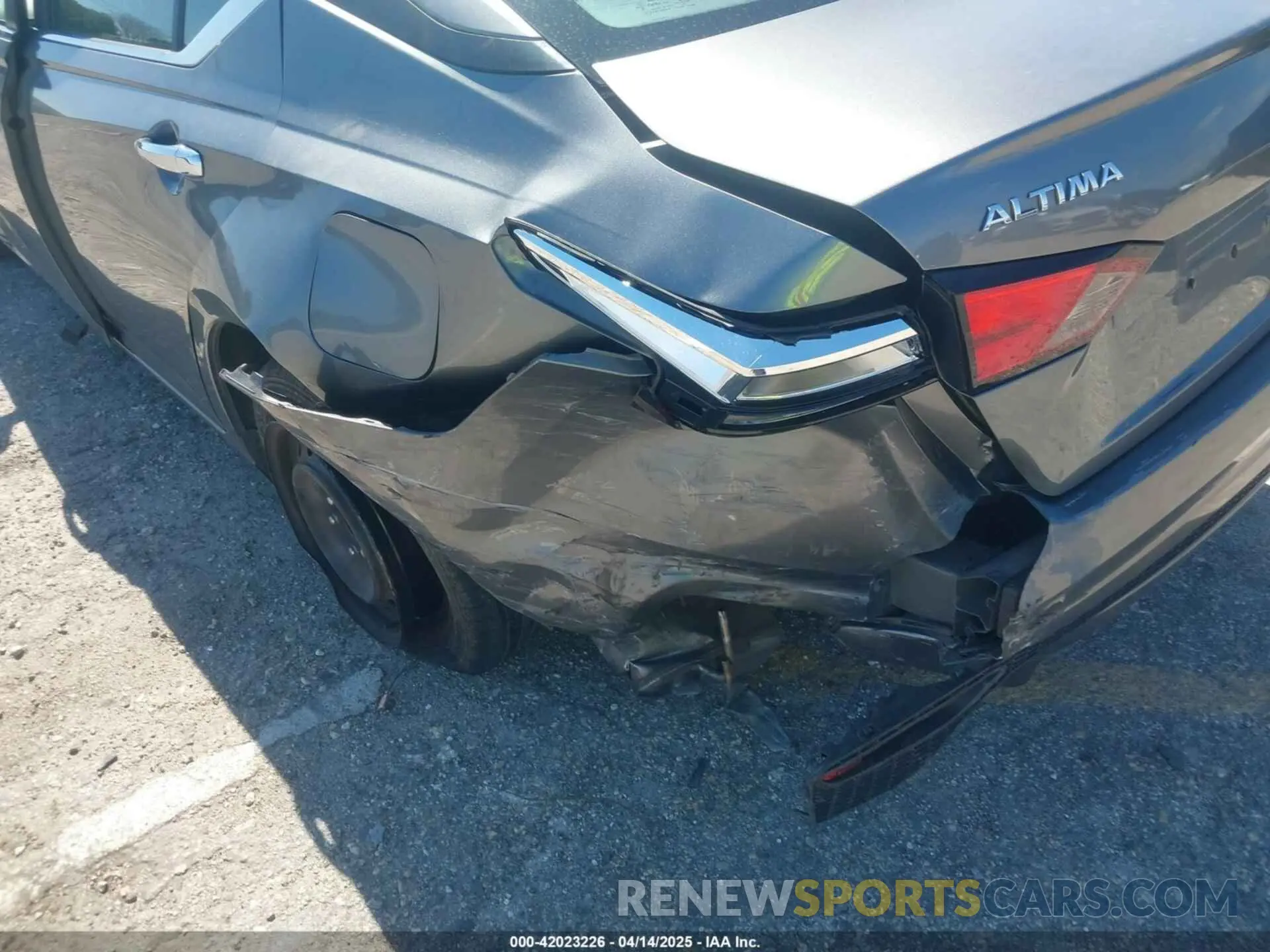 6 Photograph of a damaged car 1N4BL4BV3LC149088 NISSAN ALTIMA 2020