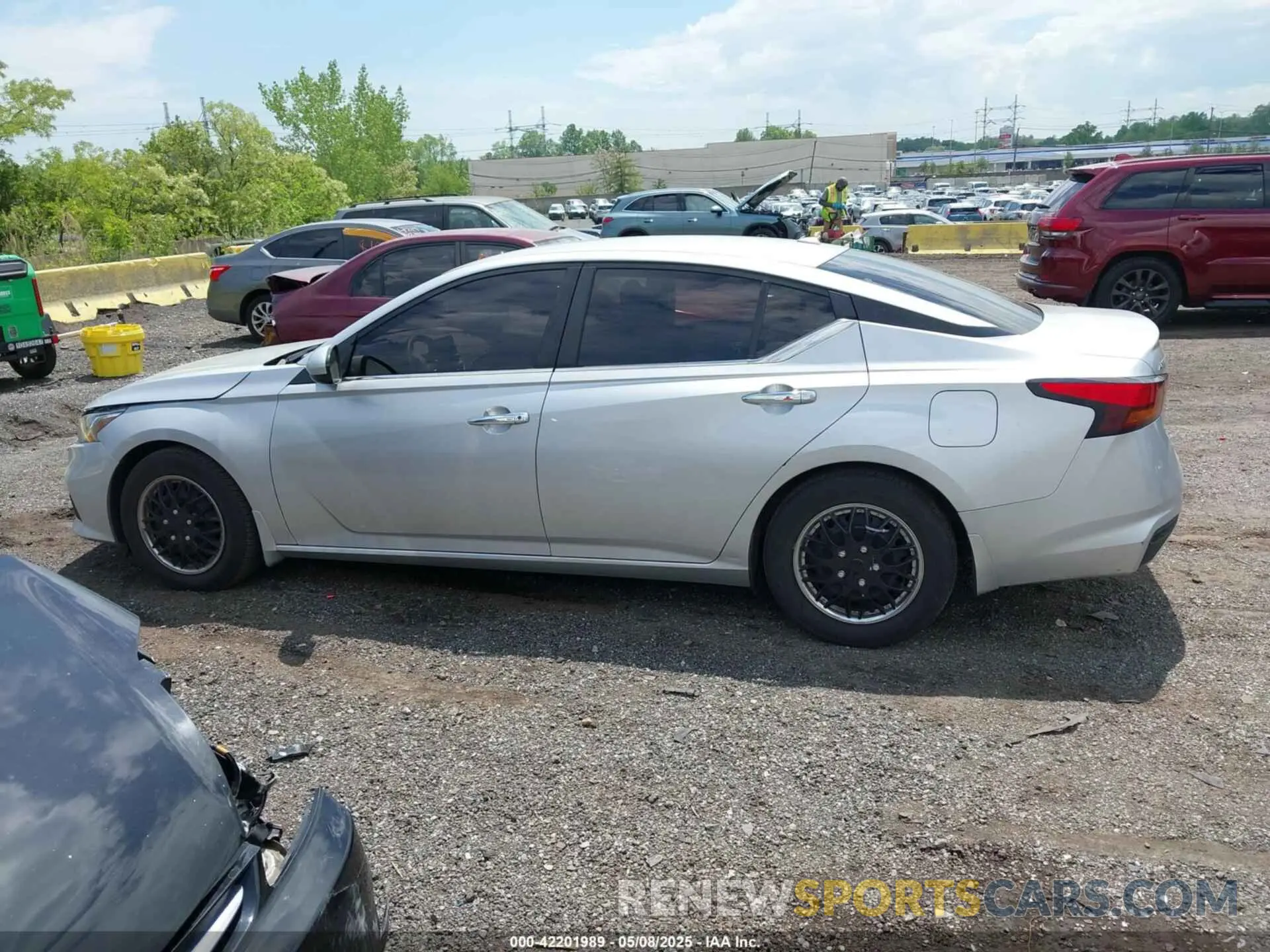 14 Photograph of a damaged car 1N4BL4BV3LC166005 NISSAN ALTIMA 2020