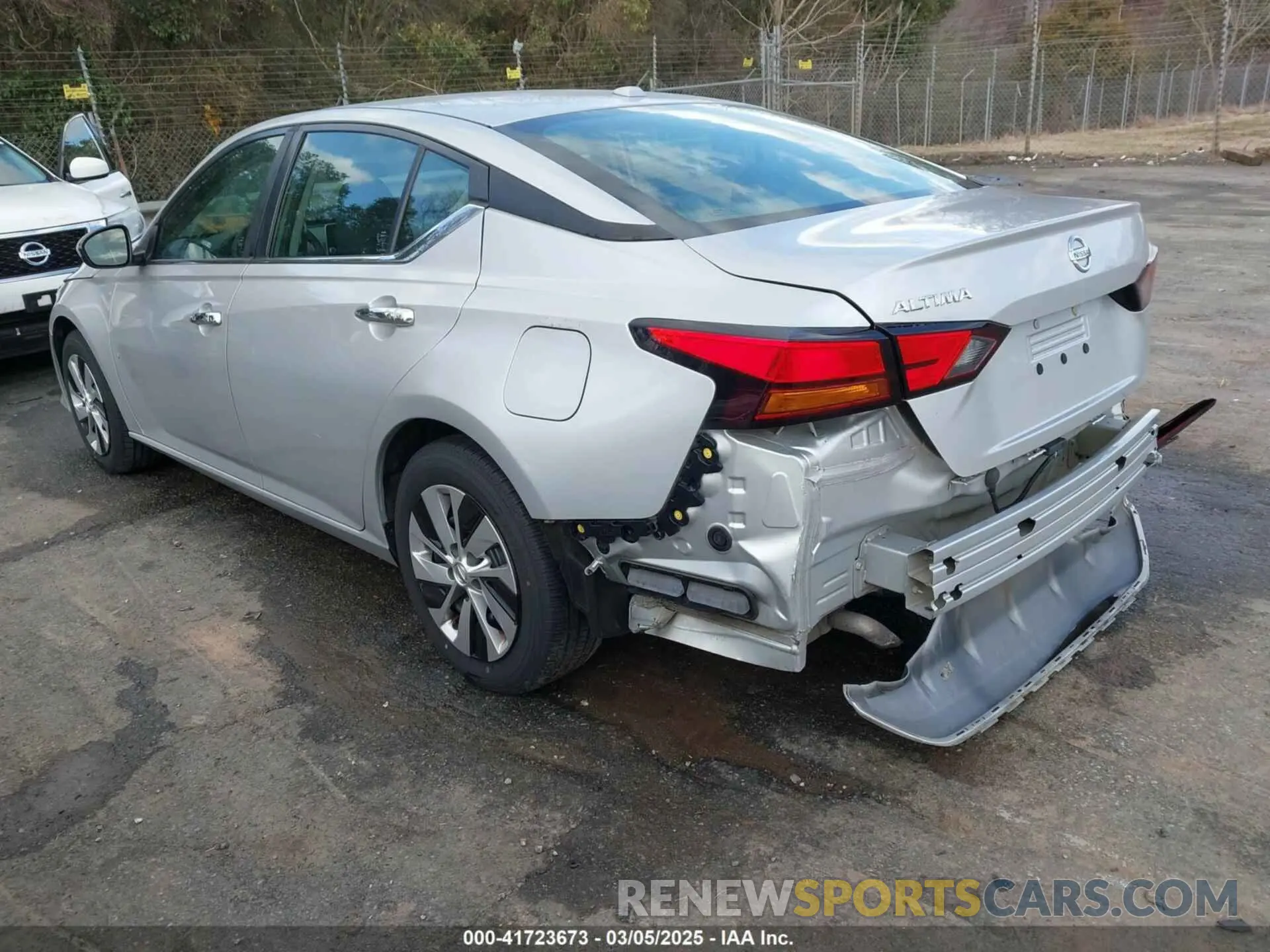 3 Photograph of a damaged car 1N4BL4BV3LC194290 NISSAN ALTIMA 2020
