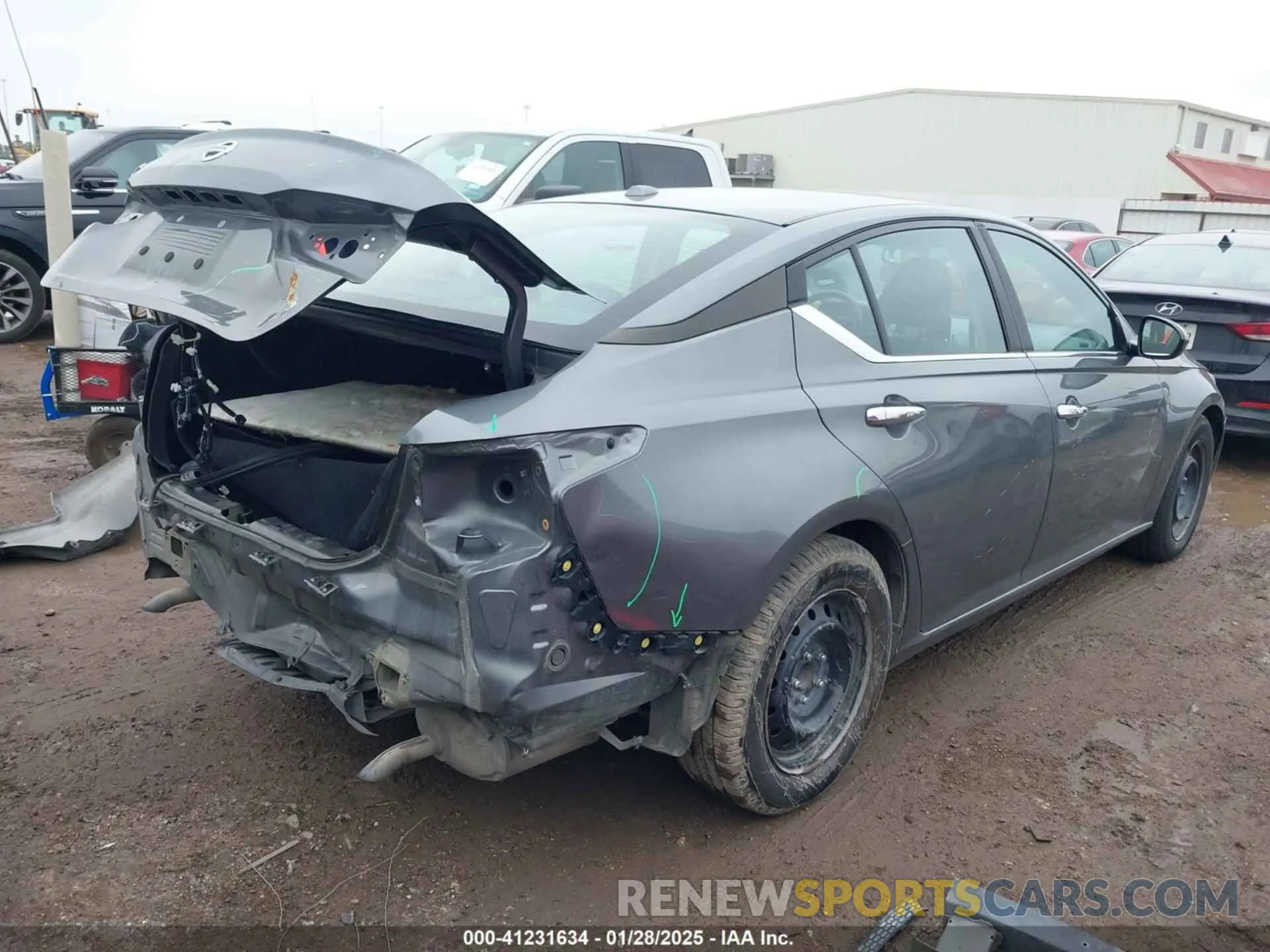 4 Photograph of a damaged car 1N4BL4BV3LC194533 NISSAN ALTIMA 2020