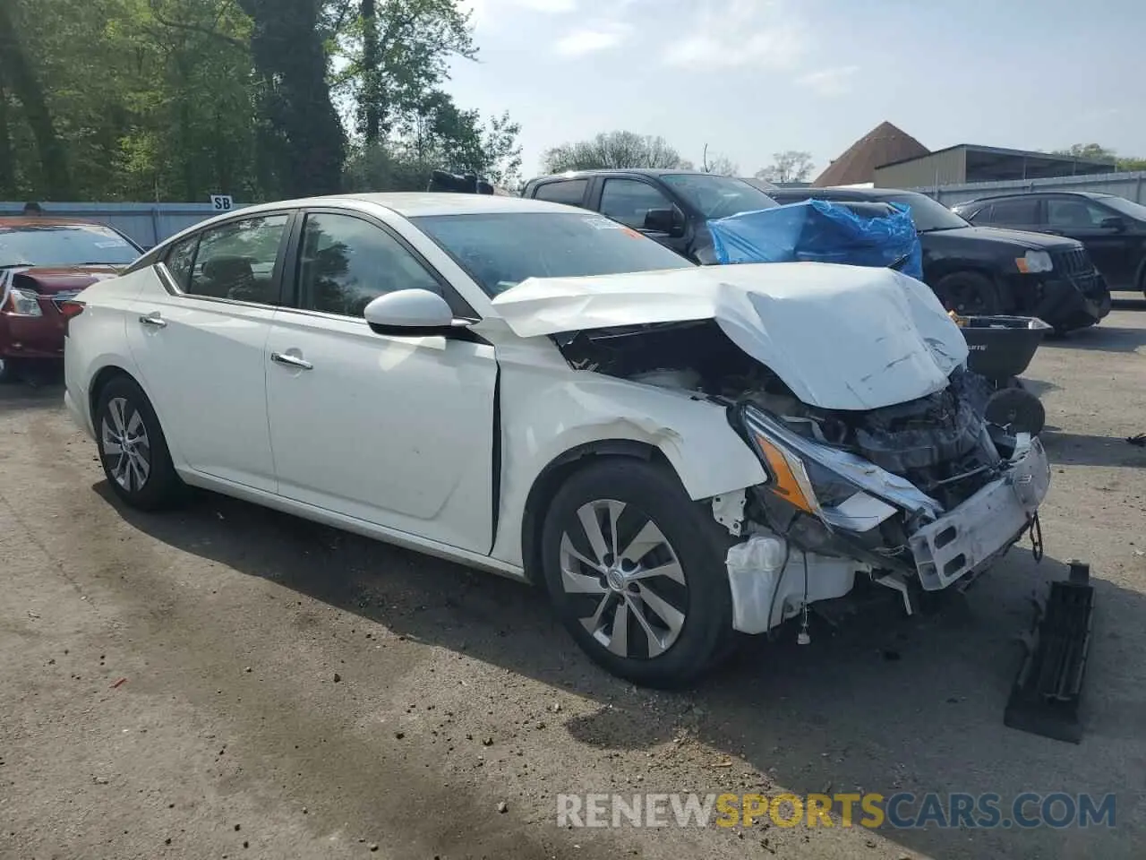 4 Photograph of a damaged car 1N4BL4BV3LC197190 NISSAN ALTIMA 2020