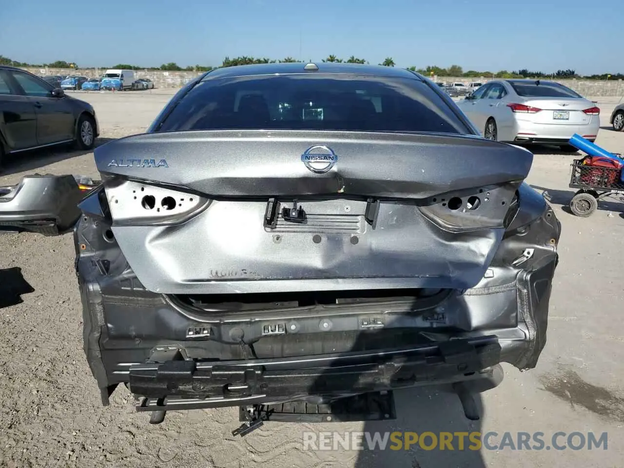 6 Photograph of a damaged car 1N4BL4BV3LC210374 NISSAN ALTIMA 2020