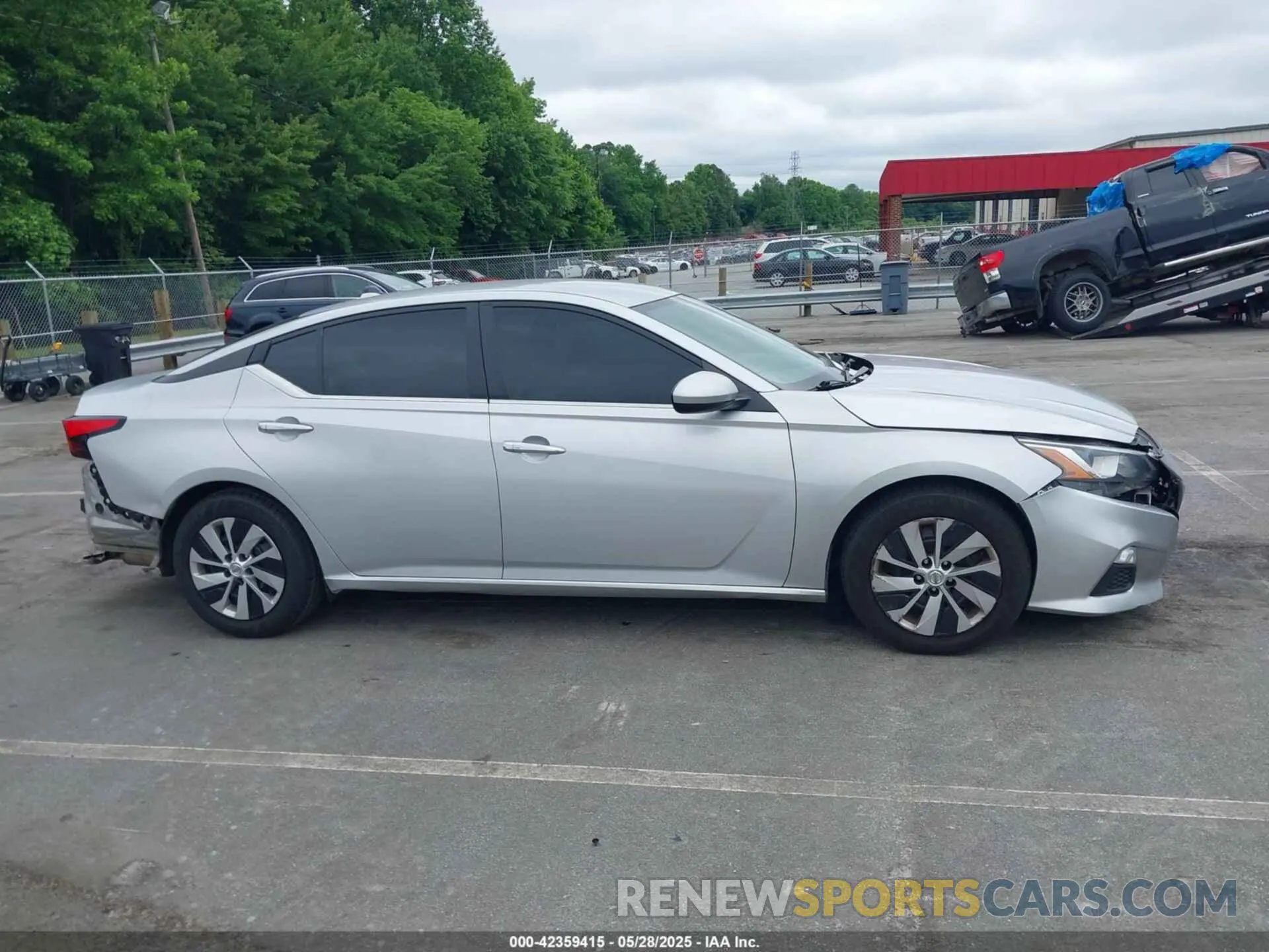 14 Photograph of a damaged car 1N4BL4BV3LC234626 NISSAN ALTIMA 2020