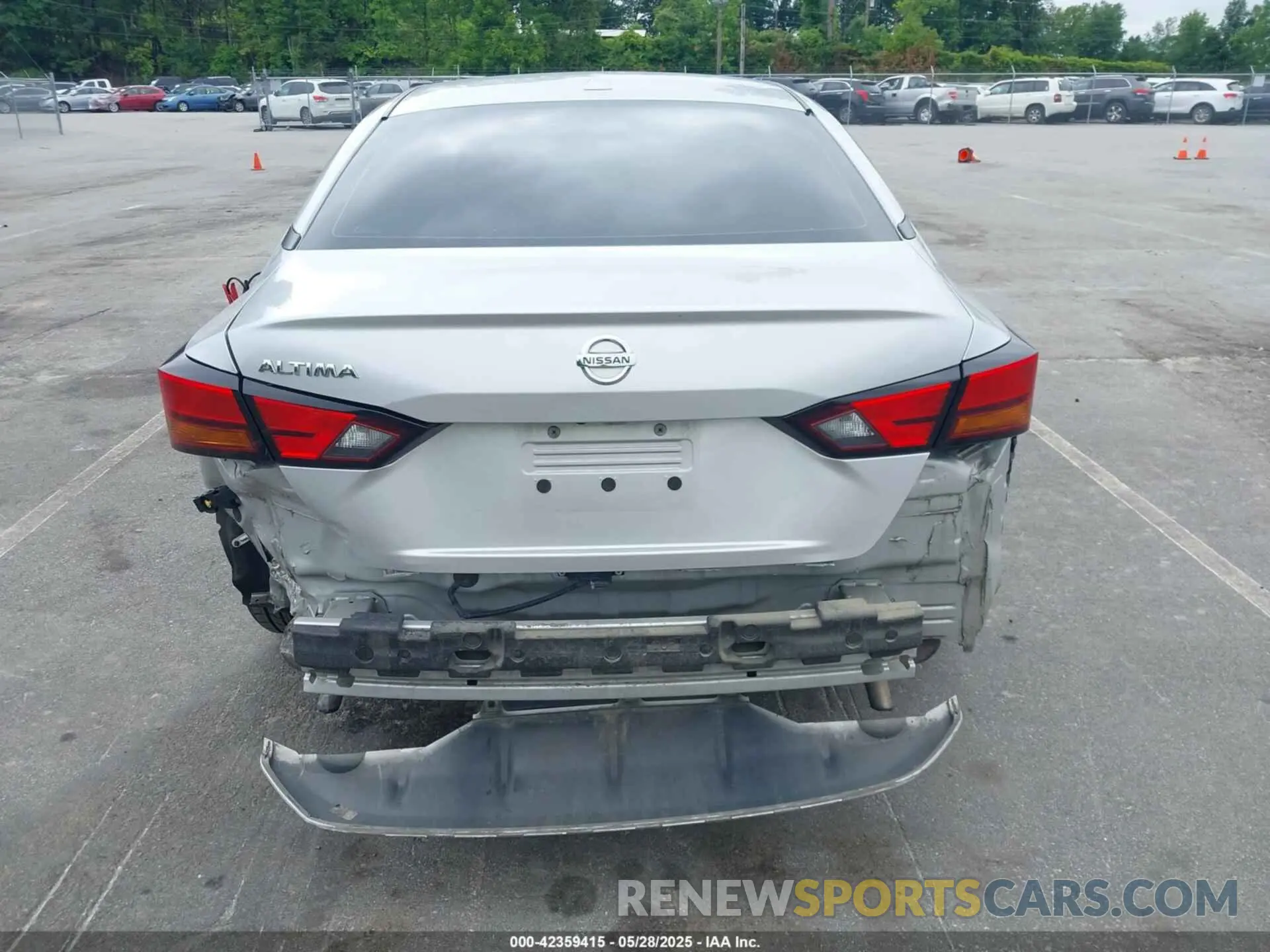 17 Photograph of a damaged car 1N4BL4BV3LC234626 NISSAN ALTIMA 2020
